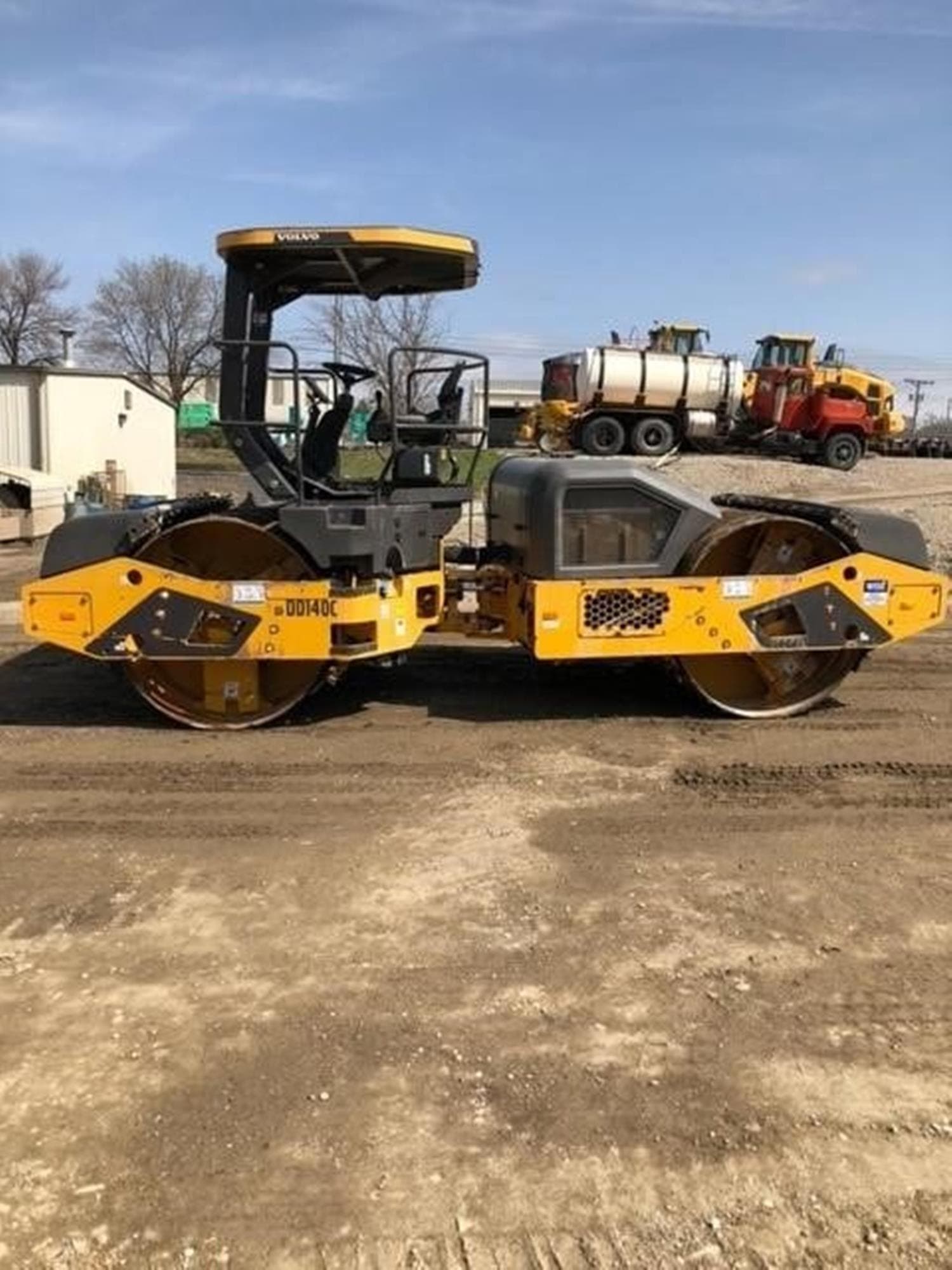 VOLVO DD140C n3WBr3G.jpeg