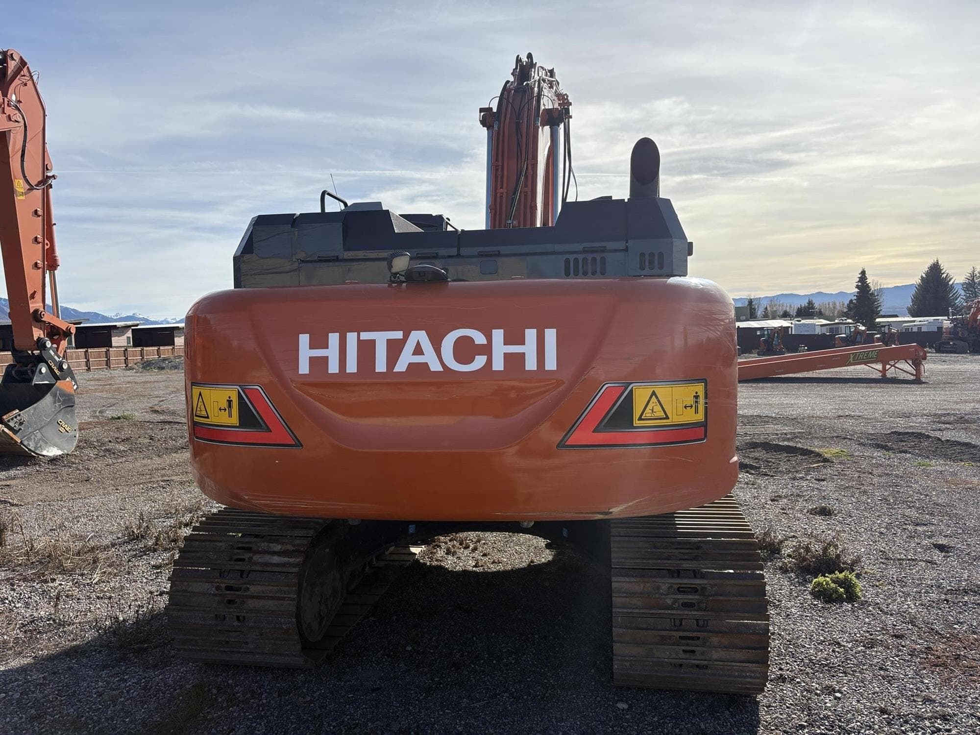HITACHI ZX300 LC-6 7LNv2c5.jpeg