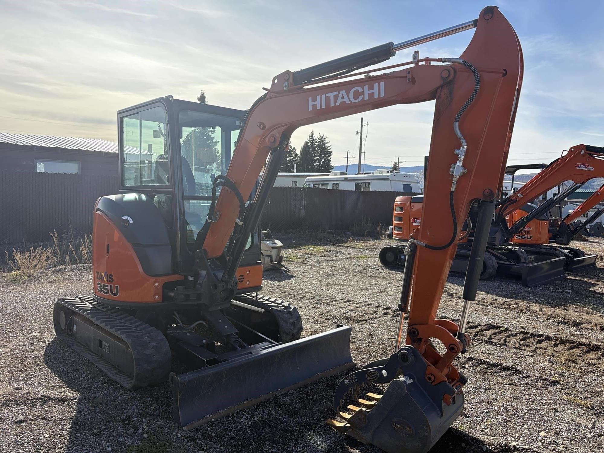 HITACHI ZX35U-5N ubizvA6.jpeg