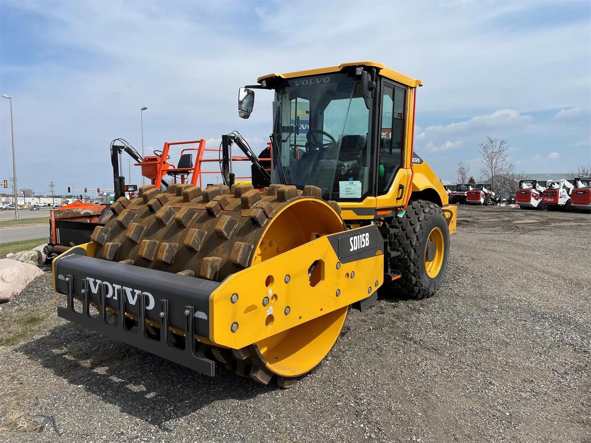 VOLVO SD115B bNvak7O.jpeg