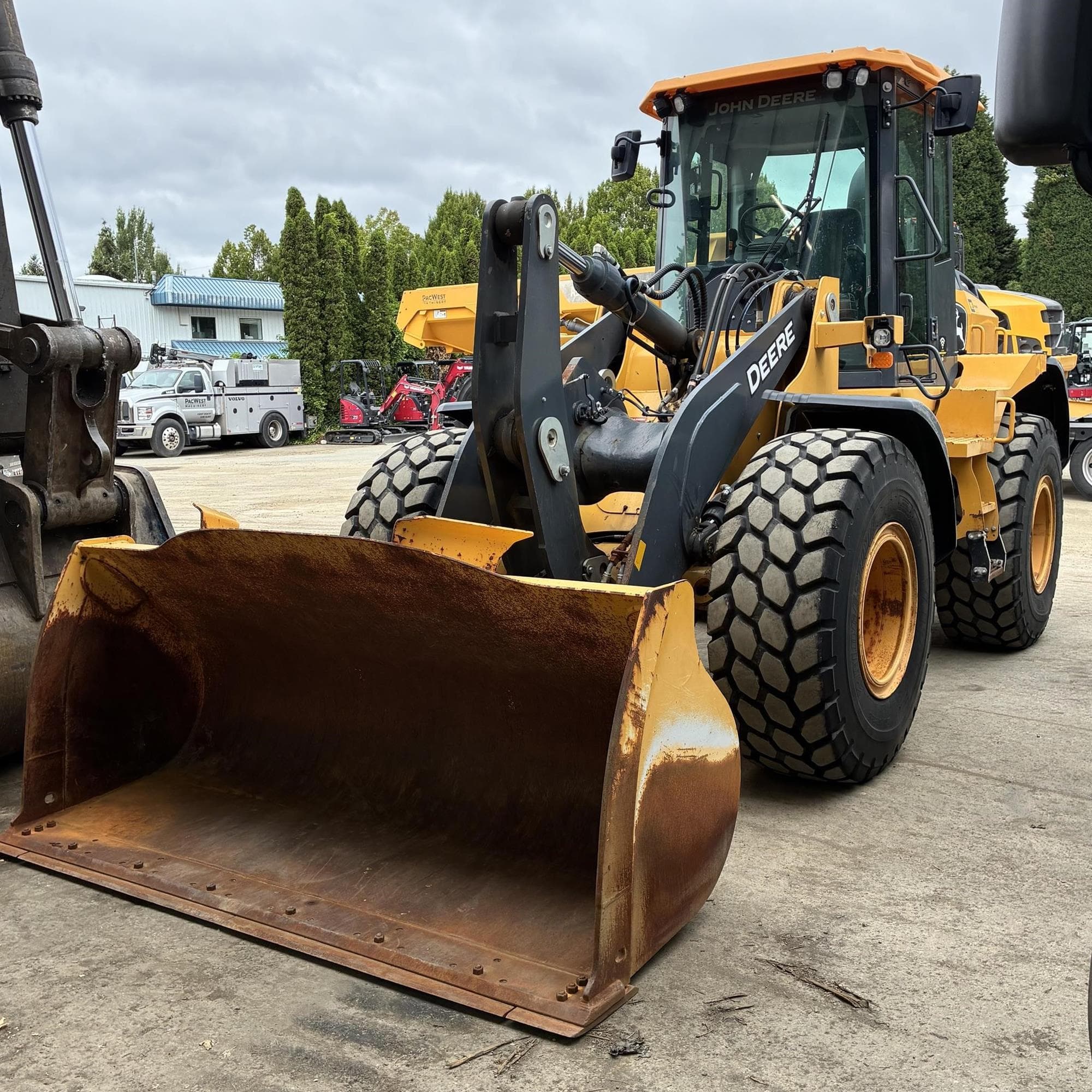 DEERE 524 P-TIER XwEfQMA.jpeg