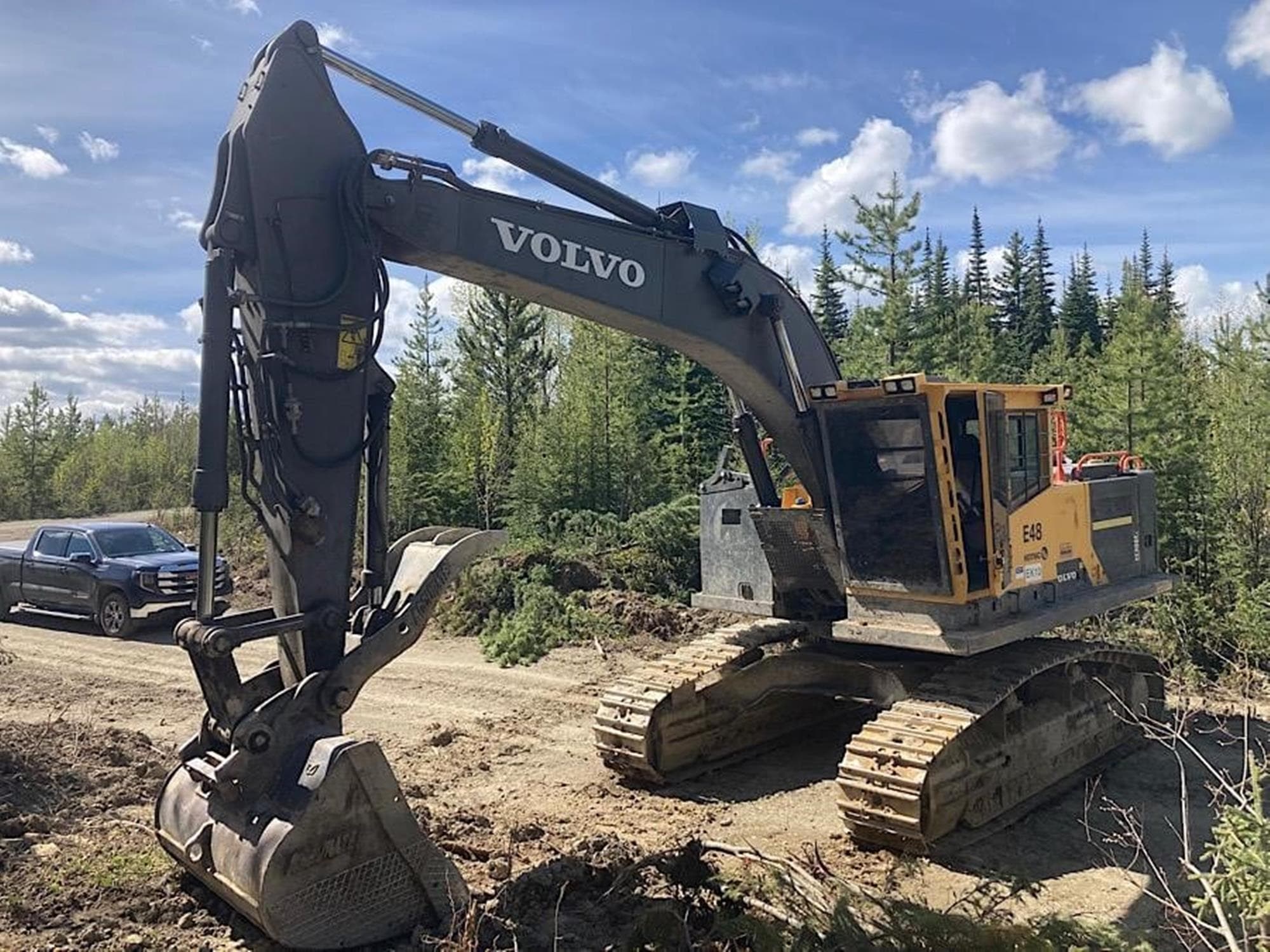 VOLVO EC300EL f0cIamb.jpeg