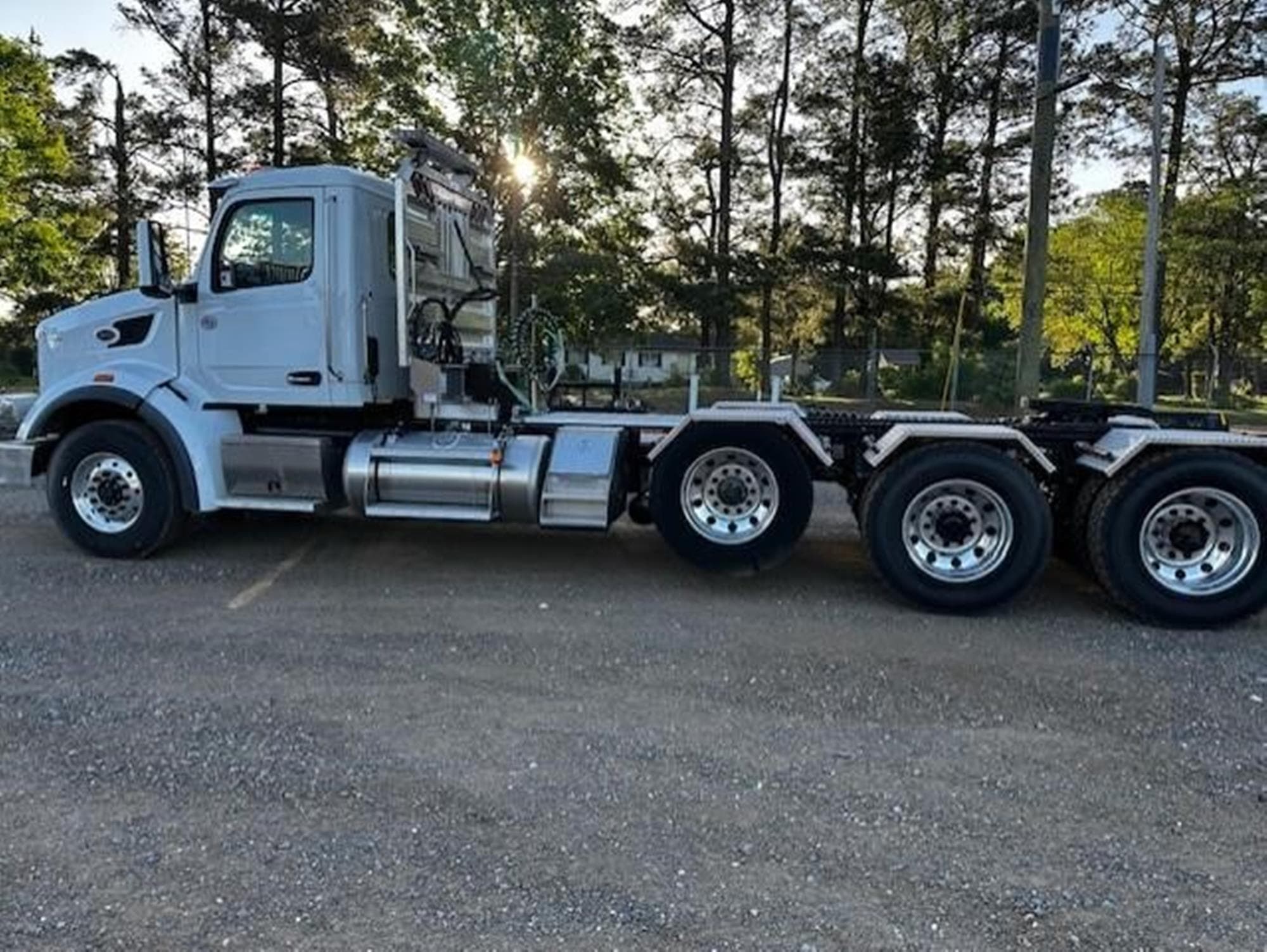 PETERBILT 567 LOqjF12.jpeg