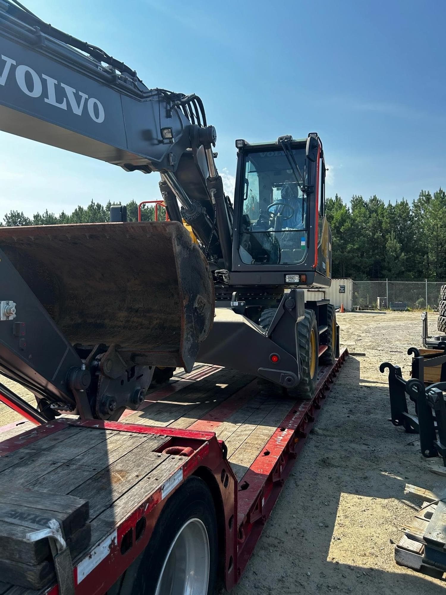 VOLVO EW180E tkAFSfl.jpeg