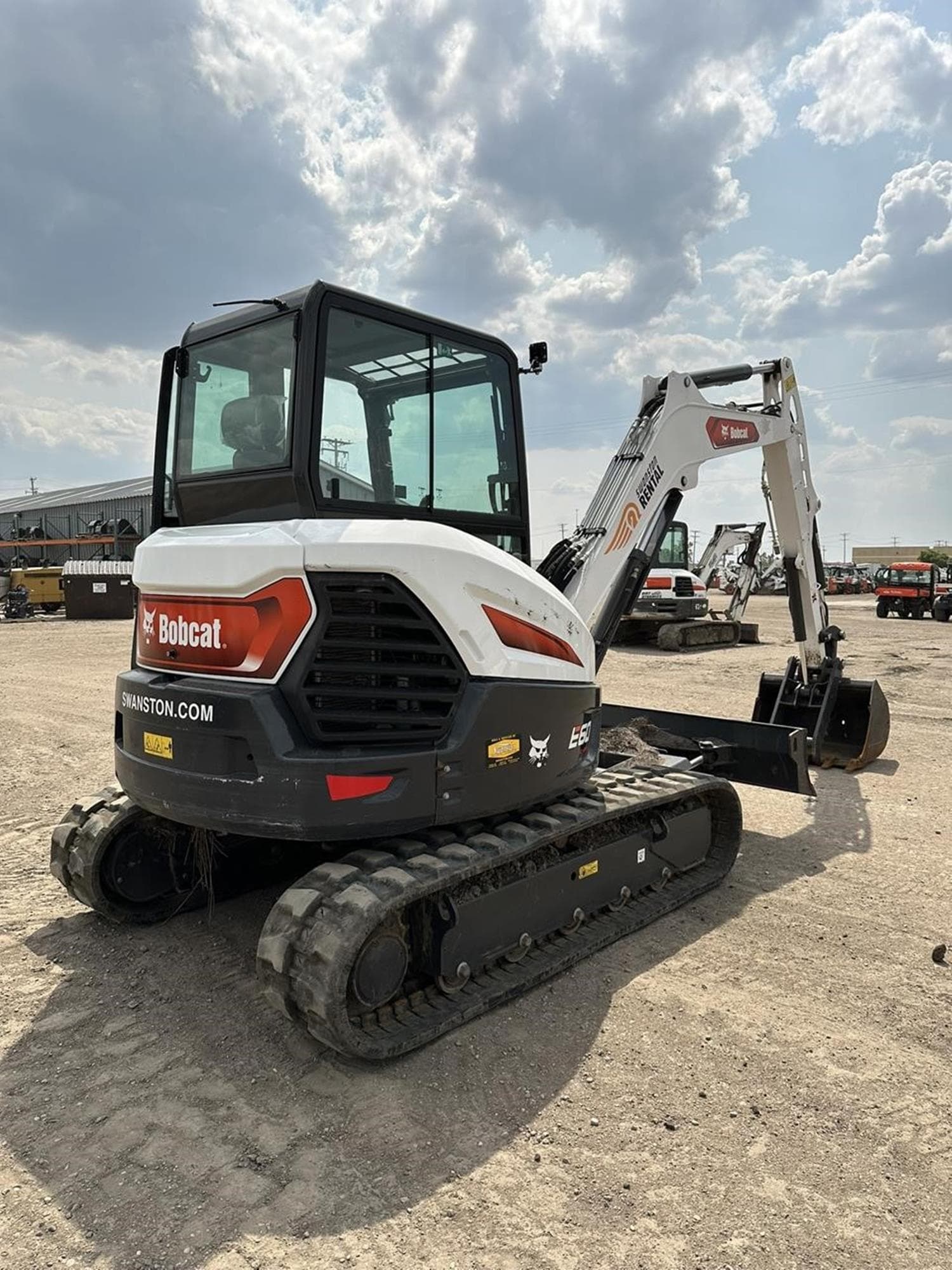 BOBCAT E60R2 mXFl0NH.jpeg