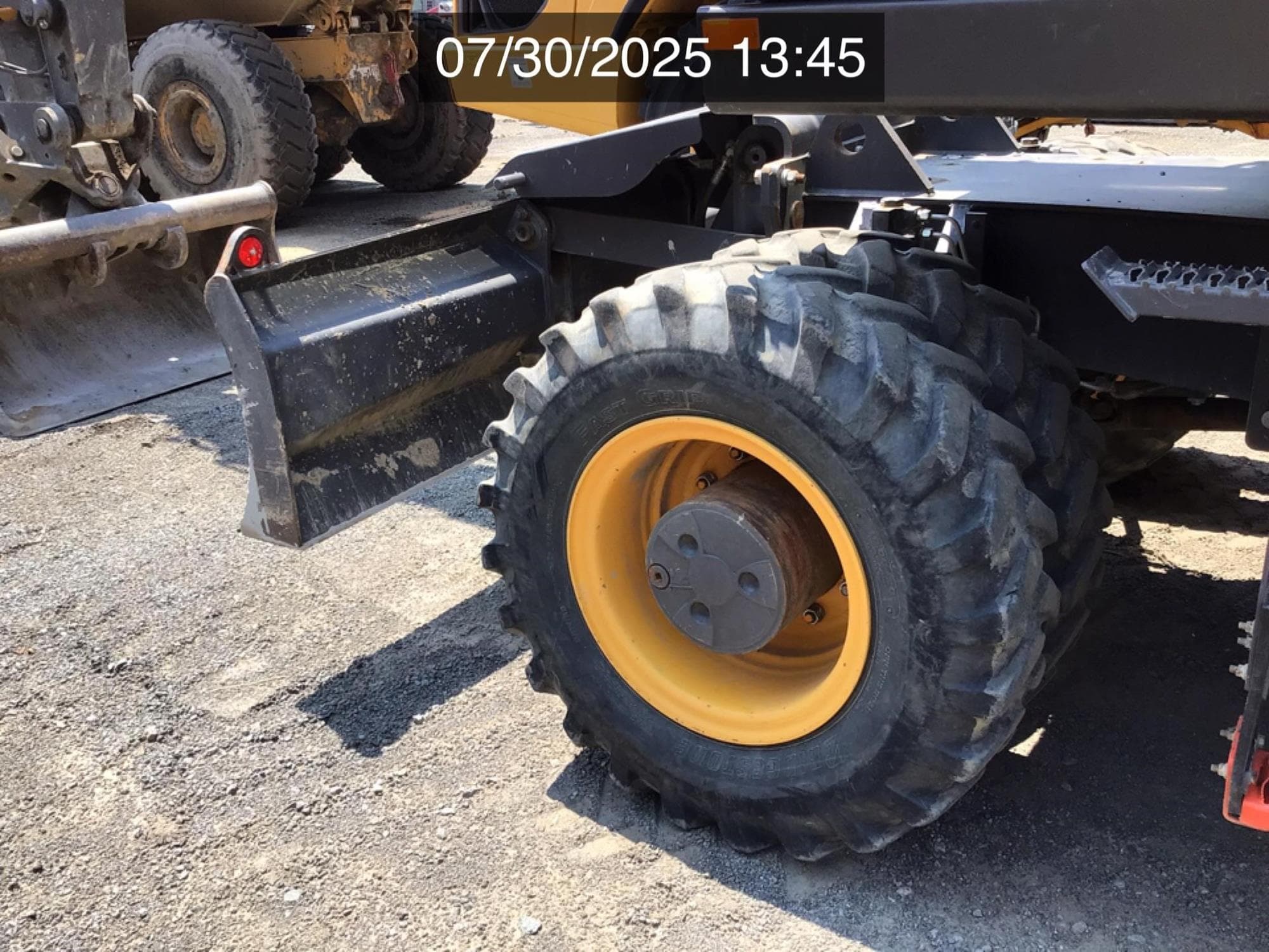 VOLVO EW160E KsEfKYg.jpeg