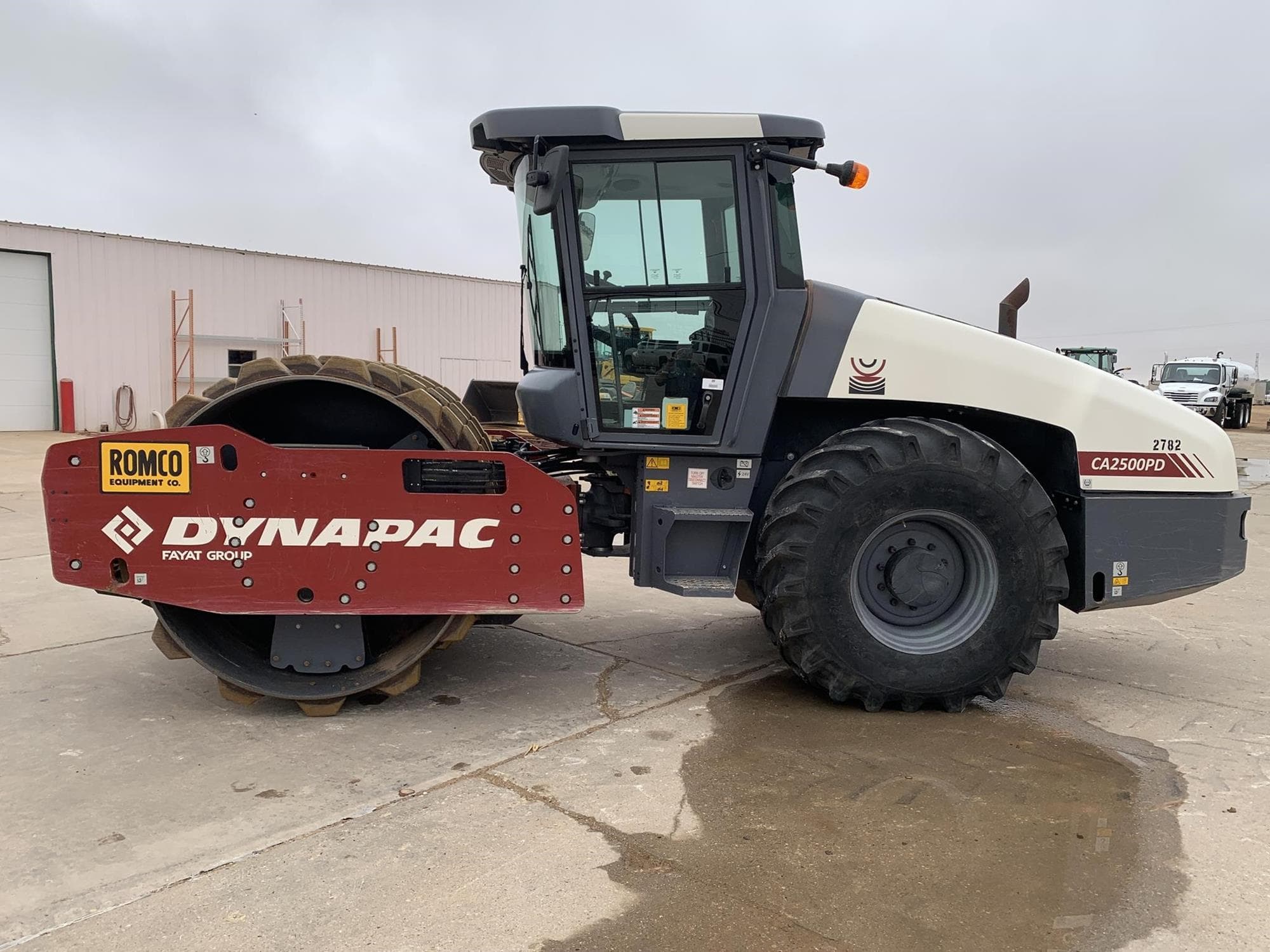 DYNAPAC CA2500PD WT2BjGX.jpeg
