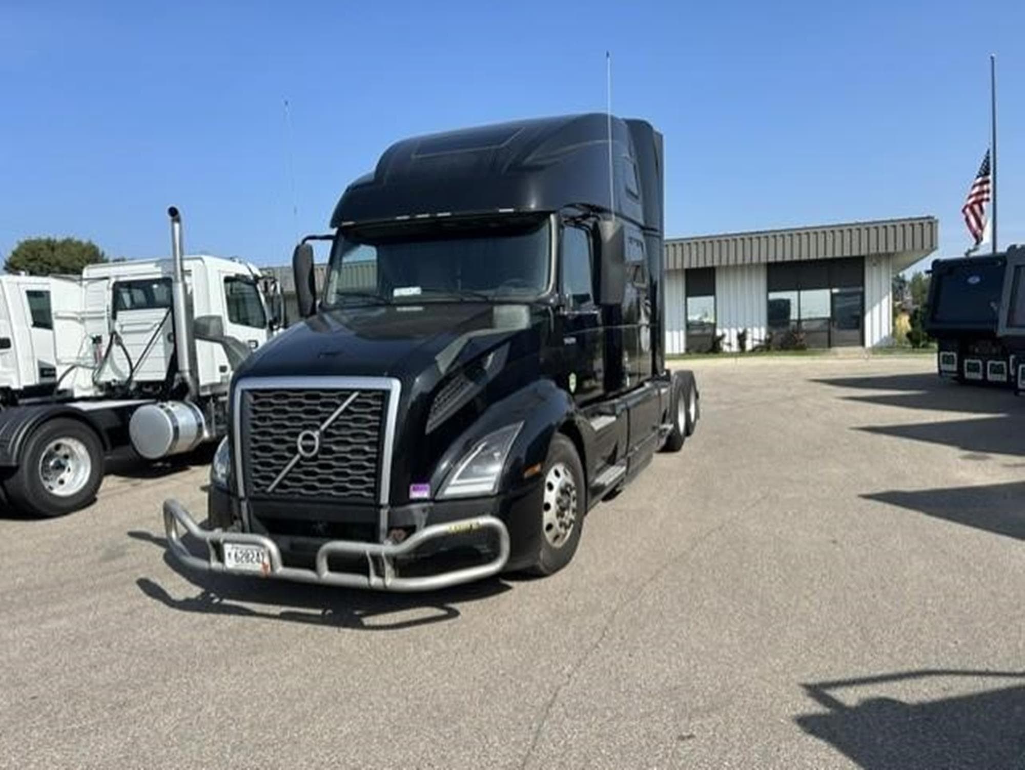 VOLVO VNL64T860 l8yqe65.jpeg