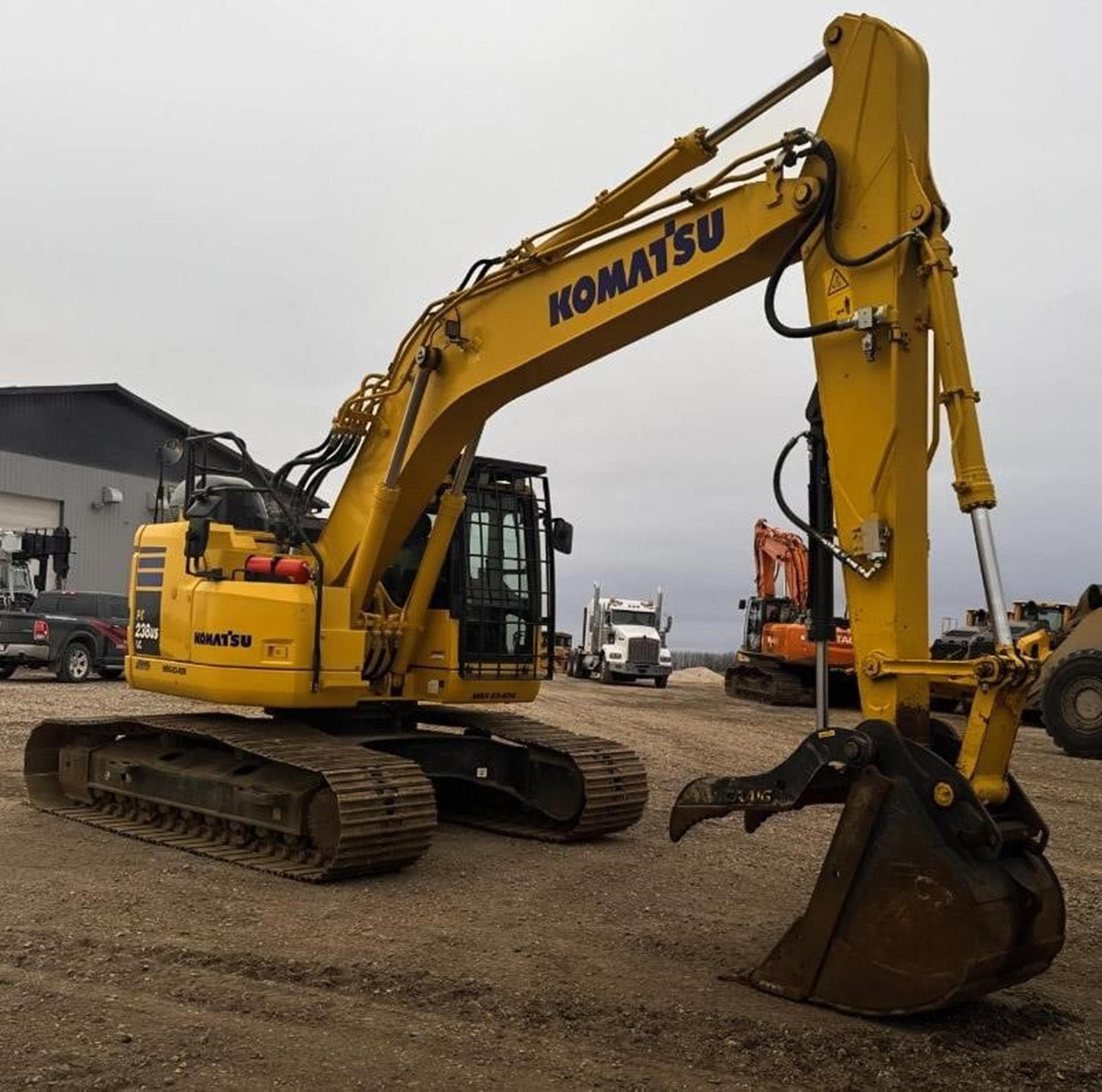 KOMATSU PC238US LC-11 SqcLvnK.jpeg
