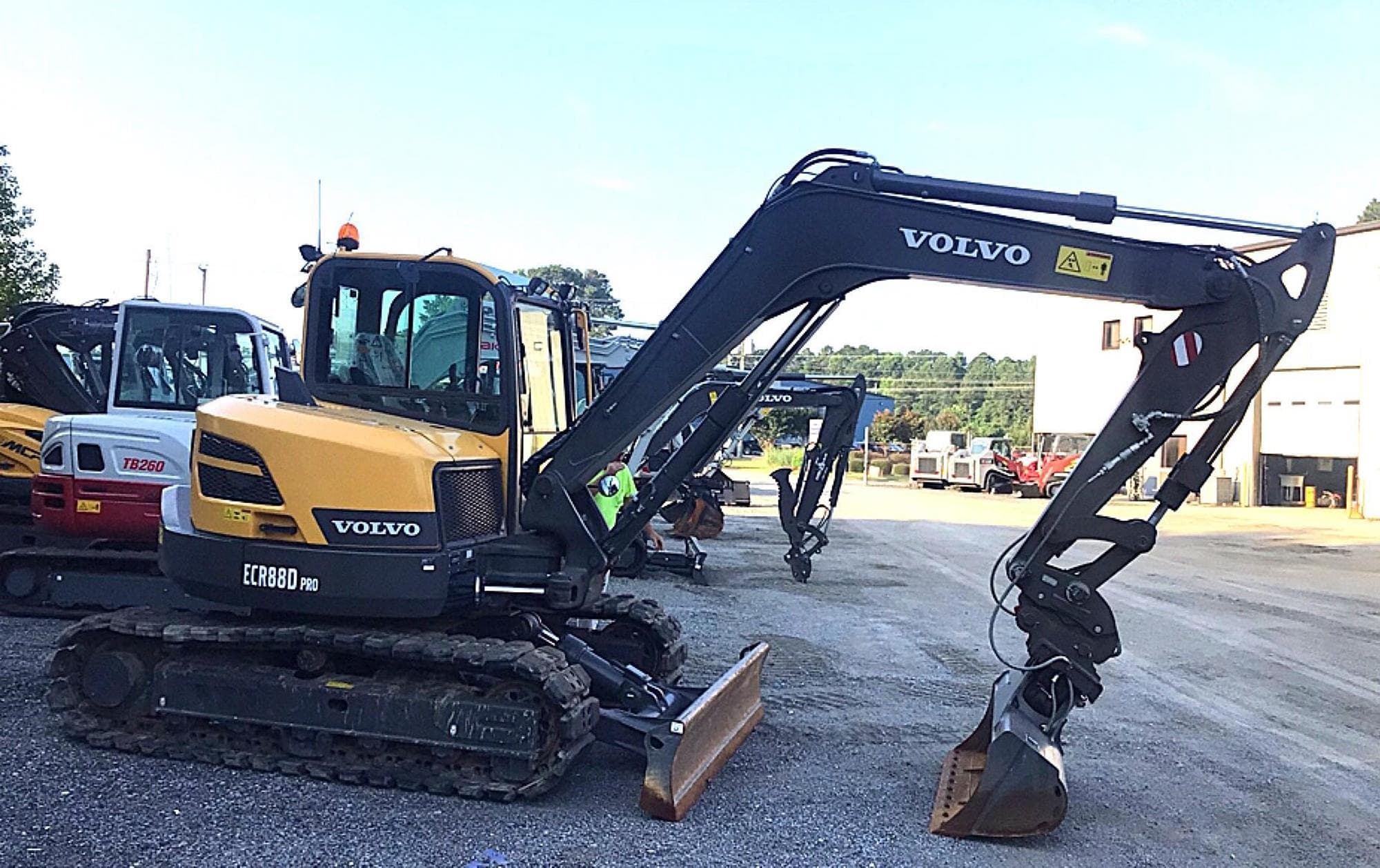 VOLVO ECR88D gxNfQEM.jpeg