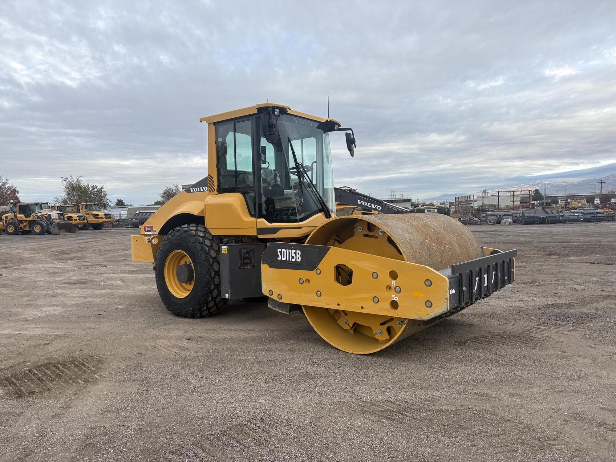 VOLVO SD115B bmktSLG.jpeg