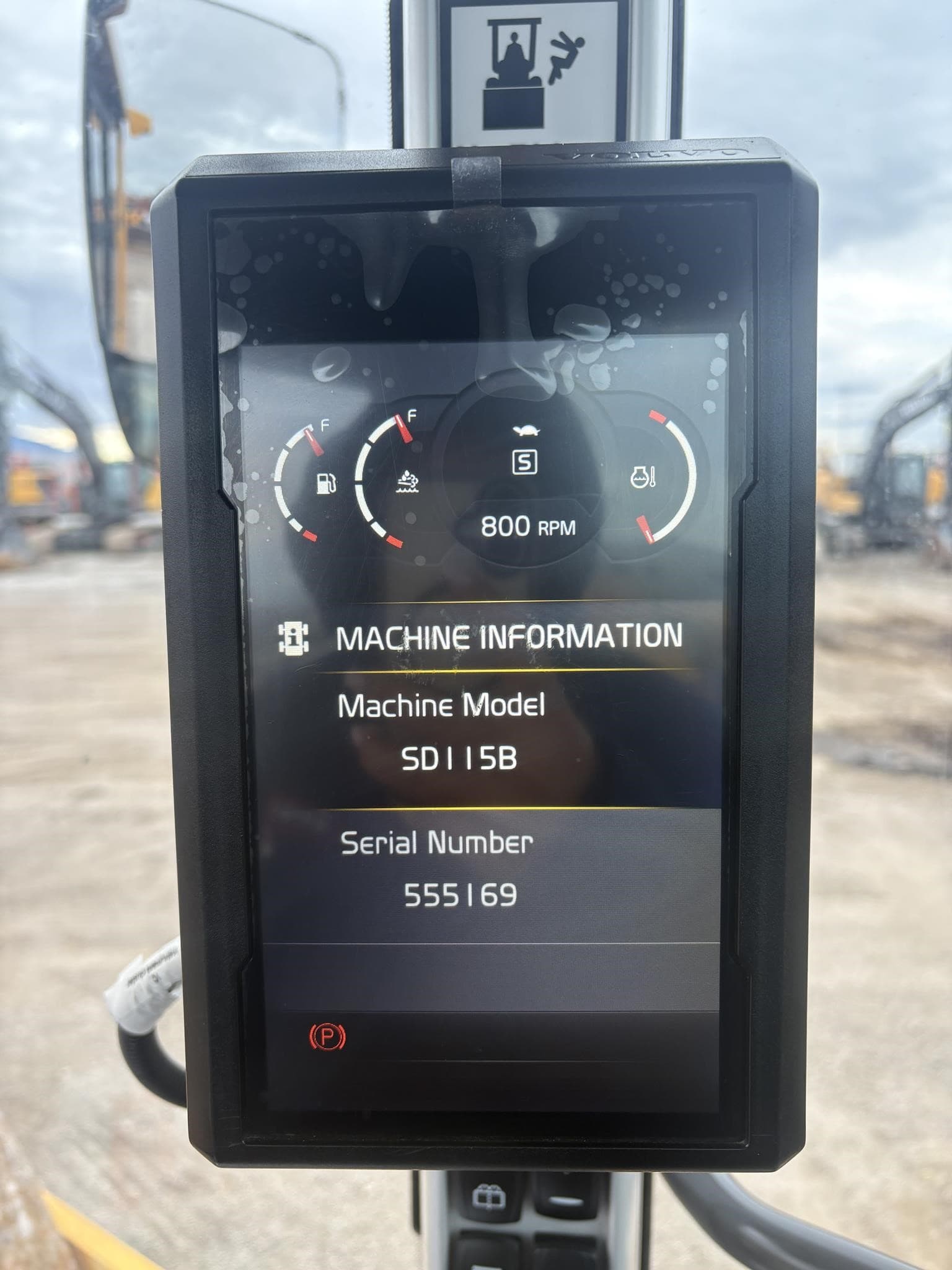 VOLVO SD115B ZbDYAvY.jpeg