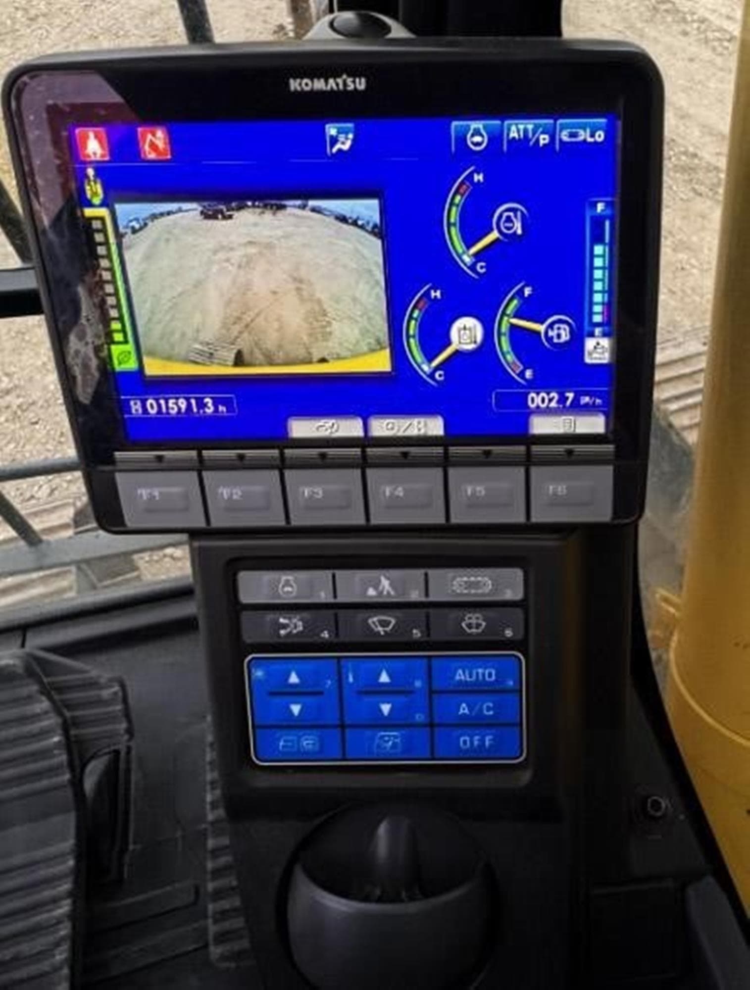 KOMATSU PC238US LC-11 ypaw7UM.jpeg