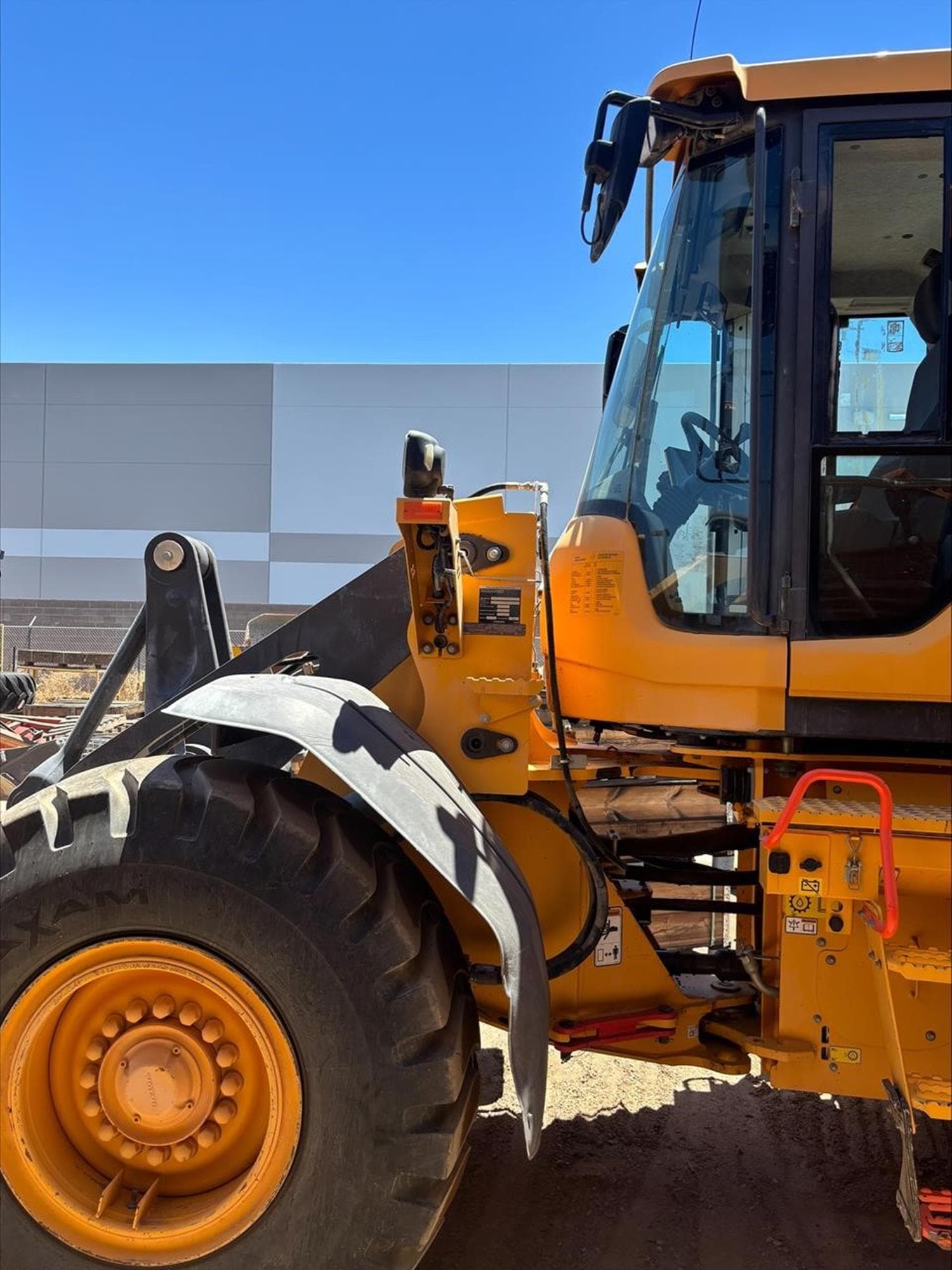 VOLVO L70H fWSSndH.jpeg