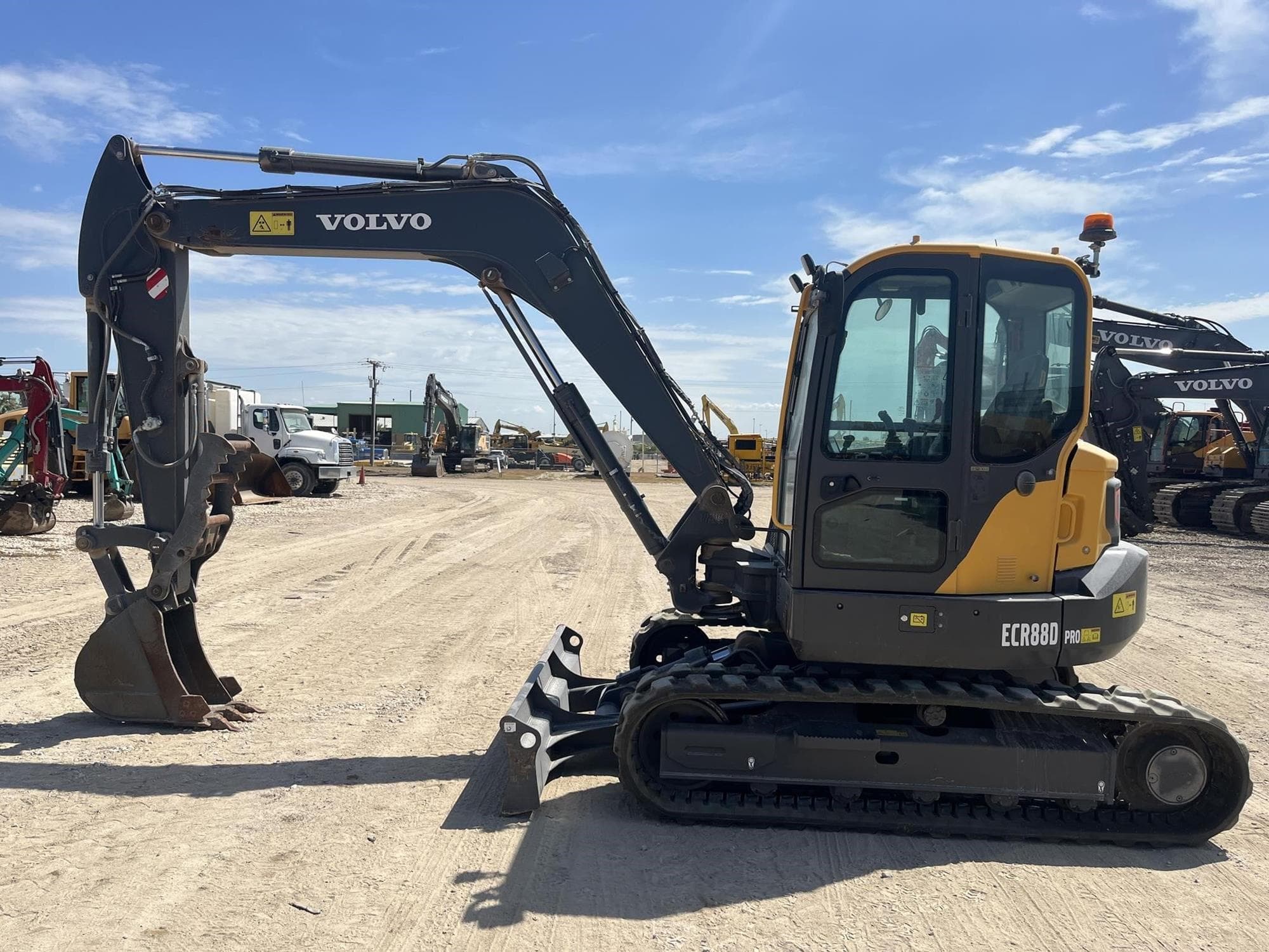 VOLVO ECR88D GddHDVl.jpeg