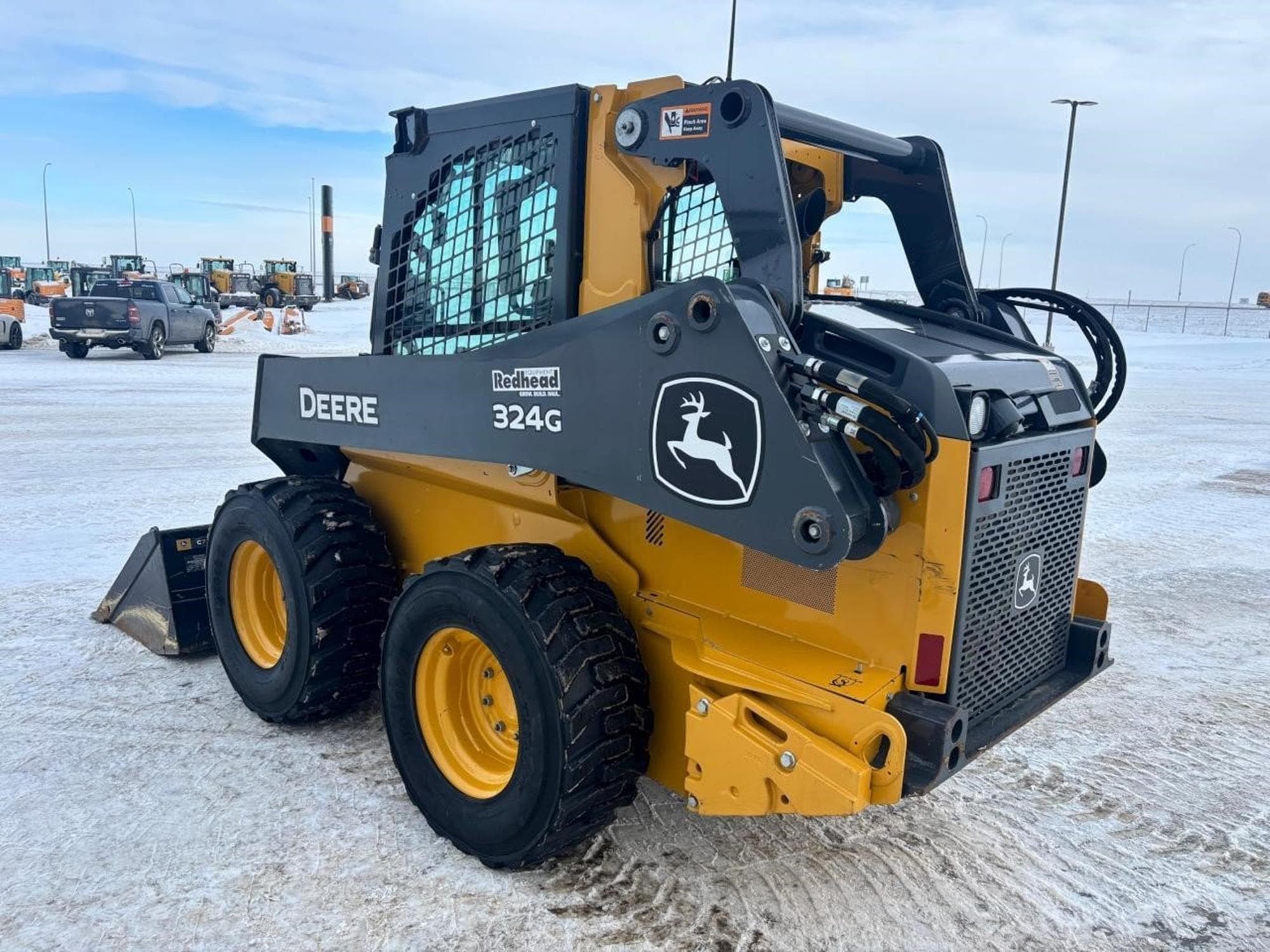 DEERE 324G oaXeoKp.jpeg