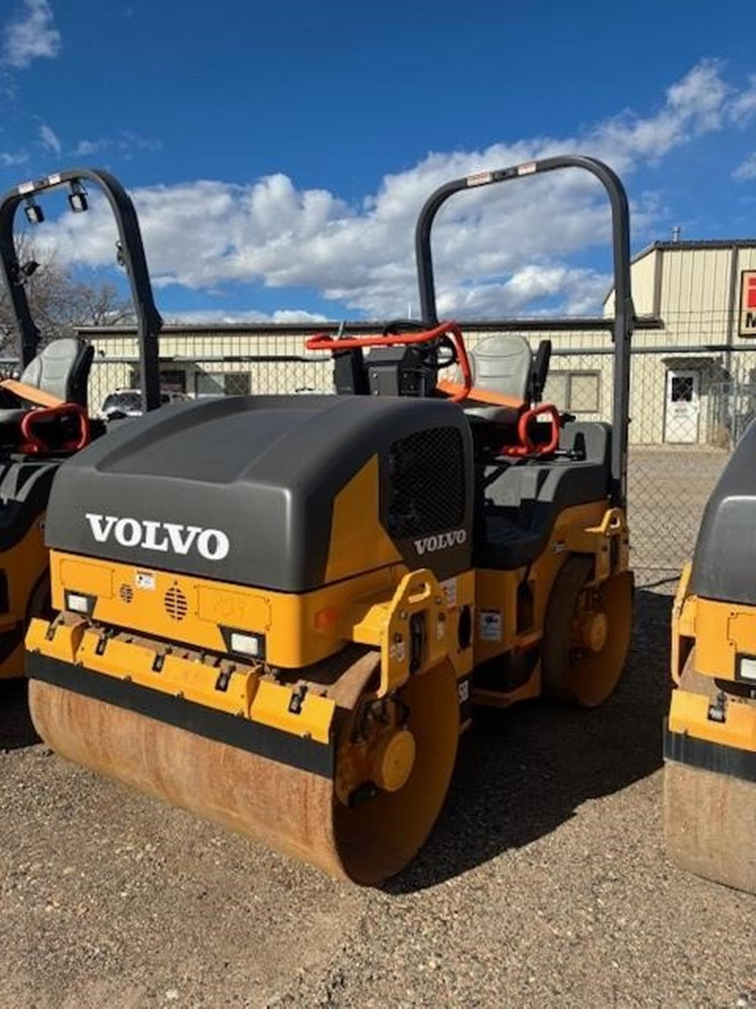 VOLVO DD35B 1pGSxcq.jpeg