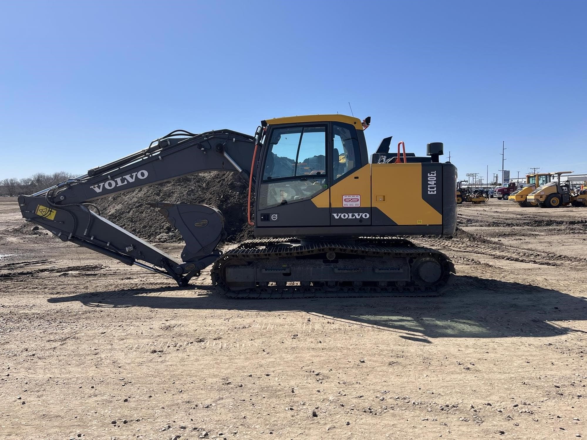 VOLVO EC140EL uDvzJAR.jpeg