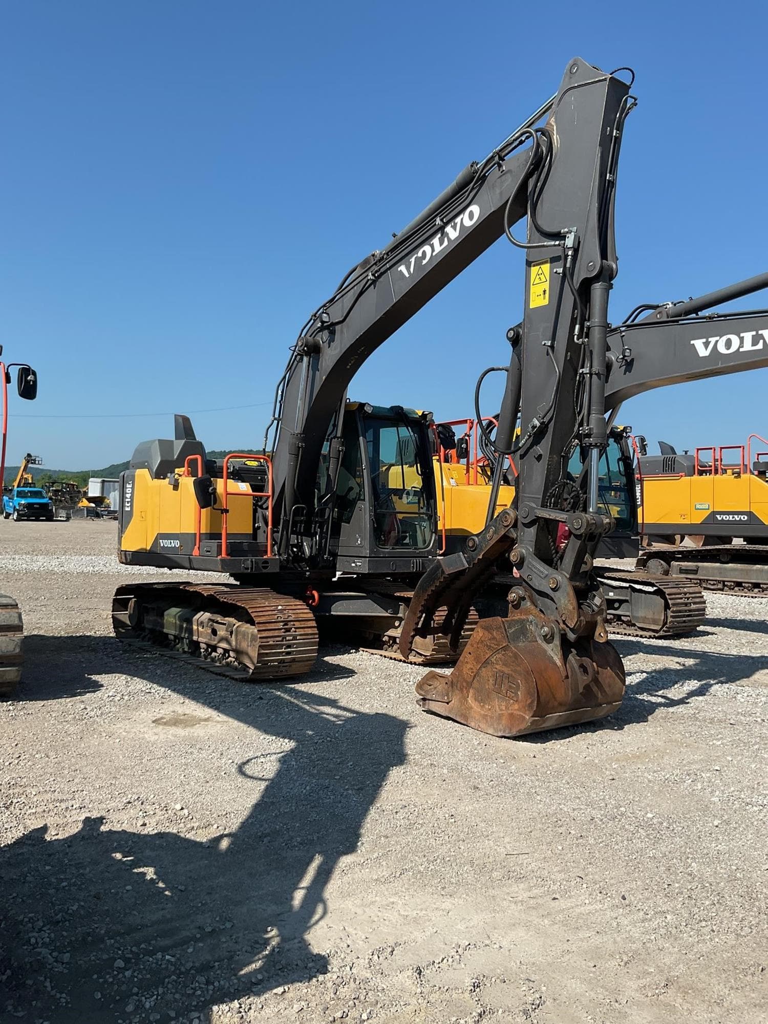 VOLVO EC140EL 2bcCa2O.jpeg