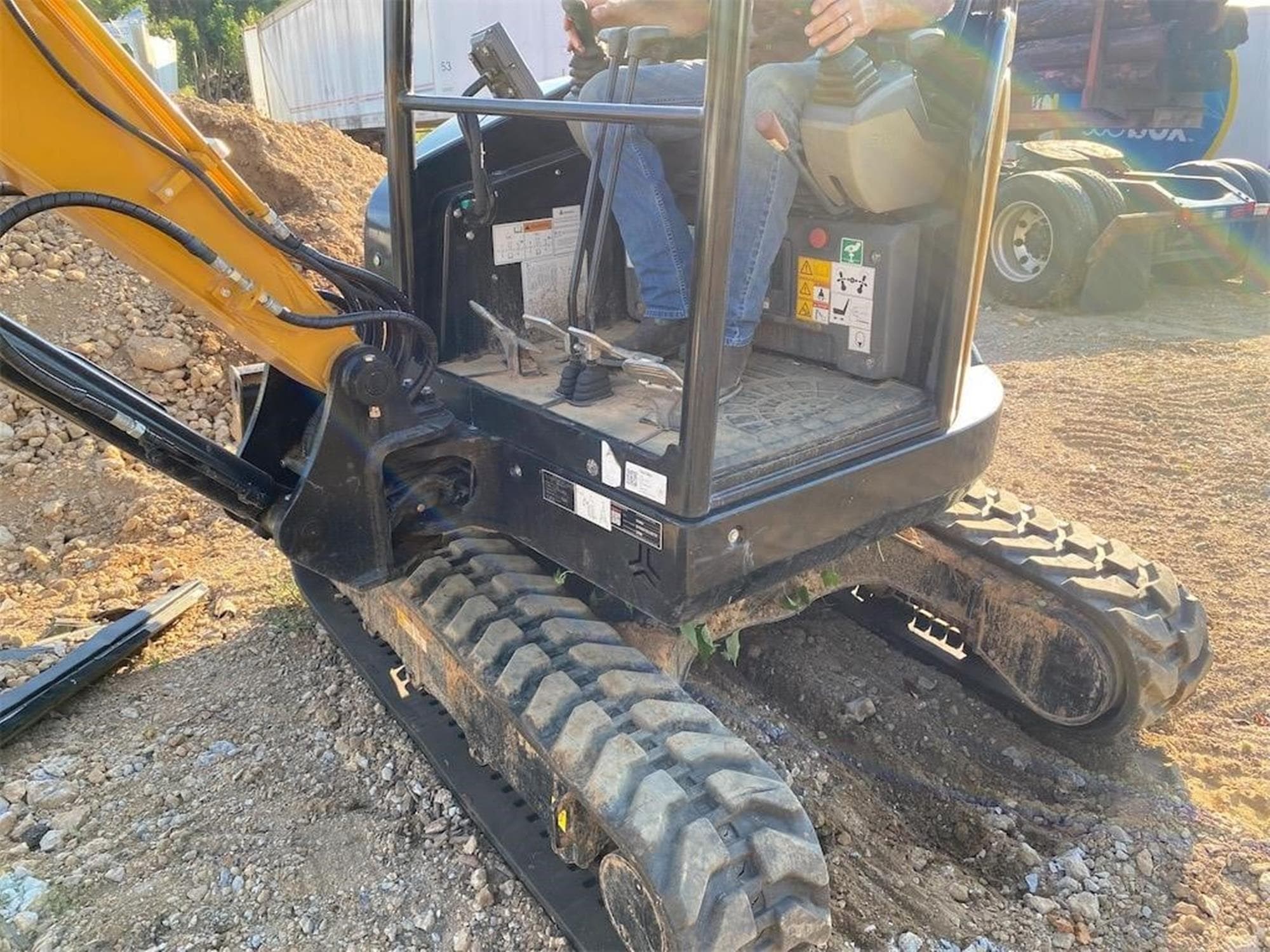 SANY SY26U IE2QwPI.jpeg