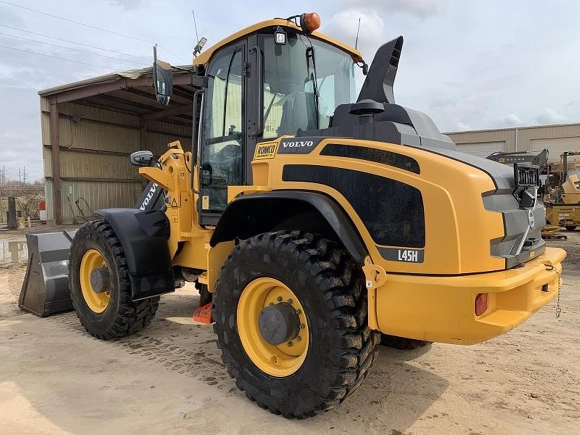 VOLVO L45H M4A9Mkb.jpeg