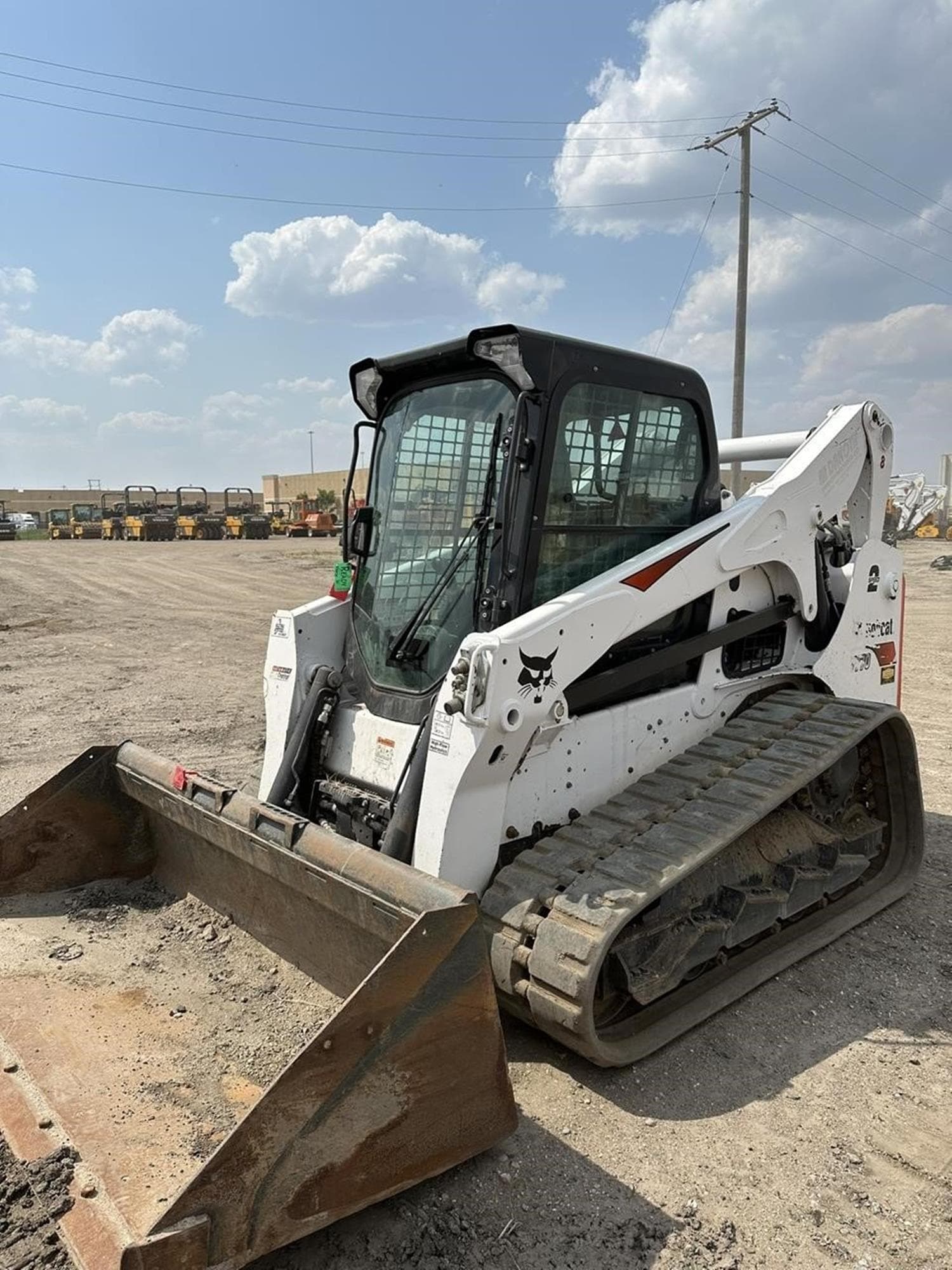 BOBCAT T770 Z6uFUGk.jpeg