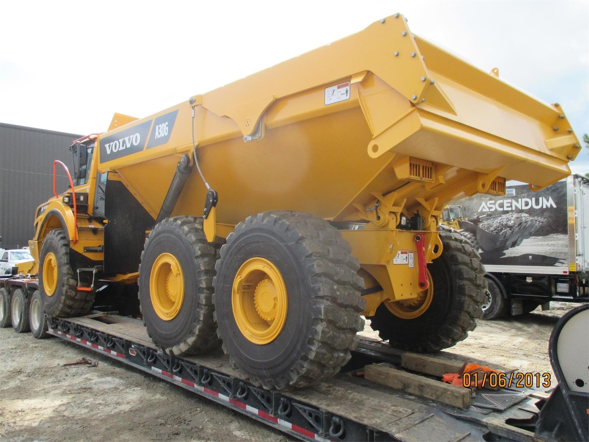 VOLVO A25G J9OEP2G.jpeg