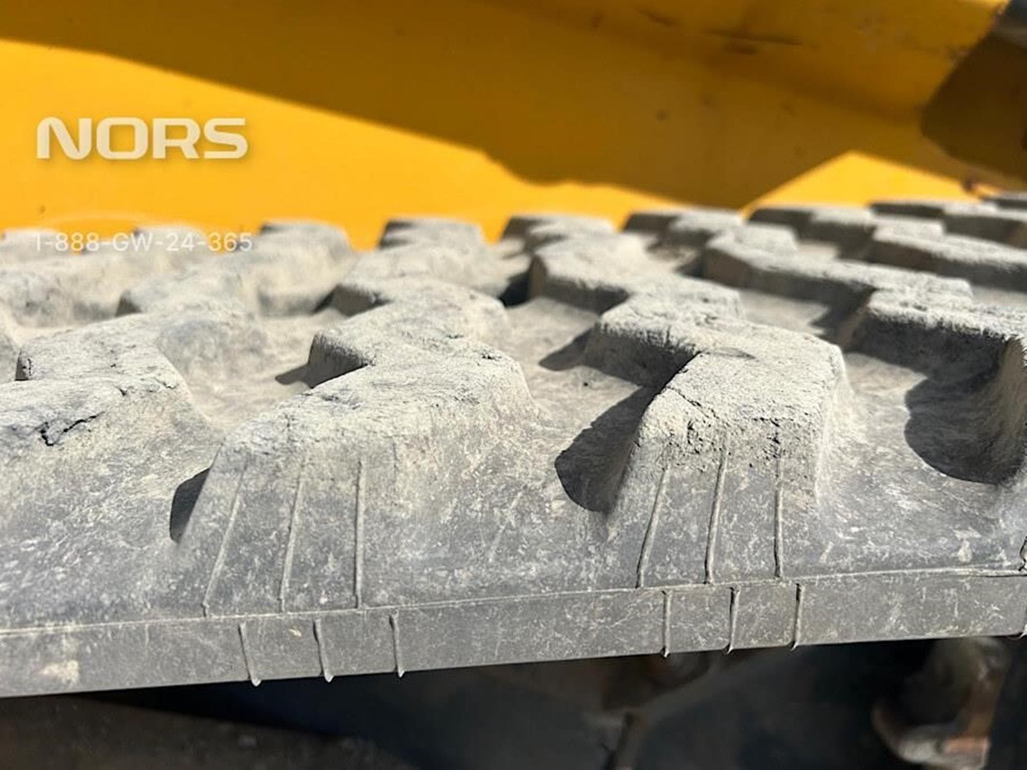 DEERE 331G EW3hAMi.jpeg