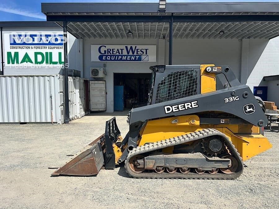 DEERE 331G 8rlw%2f.jpeg