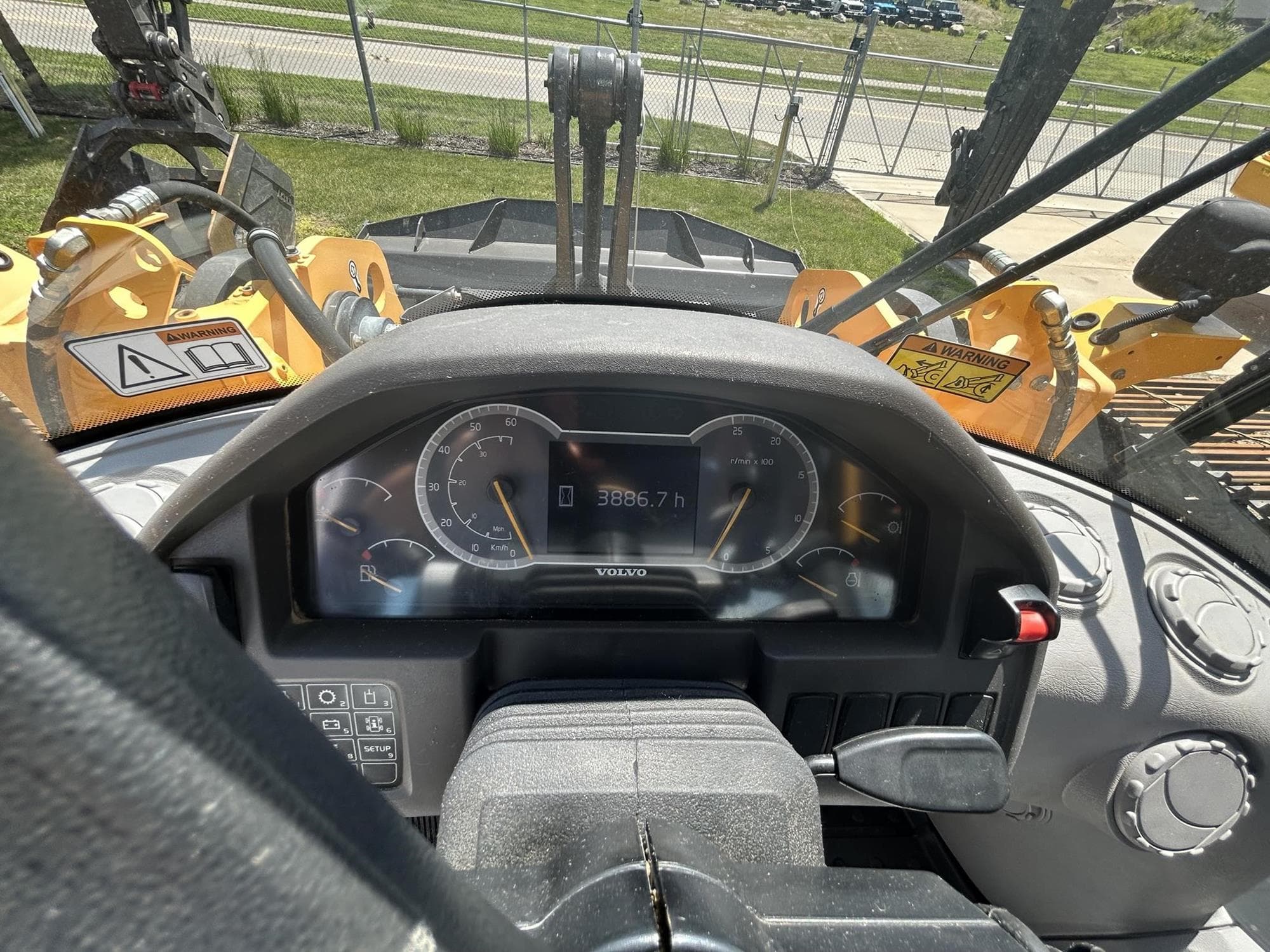 VOLVO L90H RVxUl99.jpeg