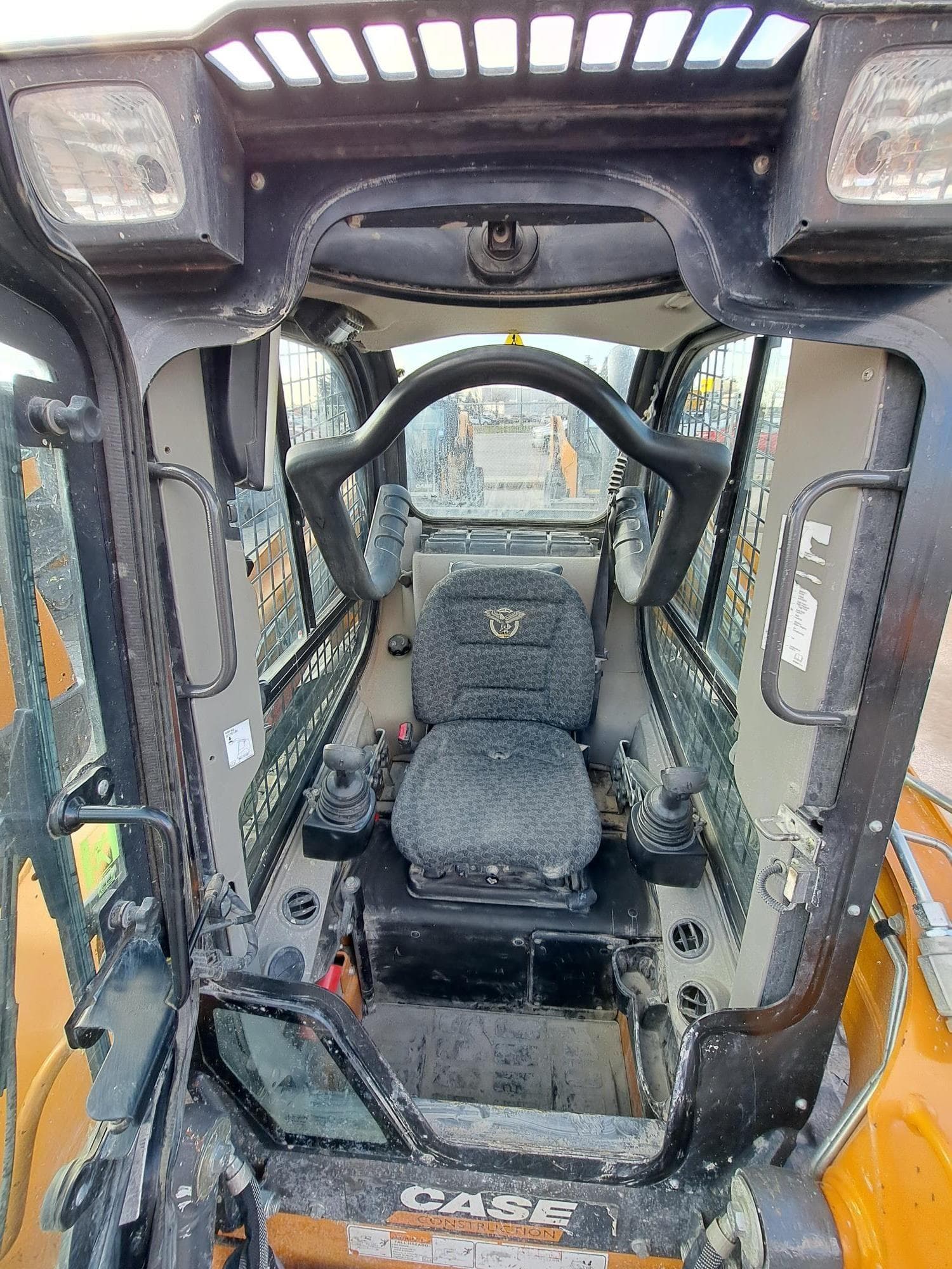 CASE TR310B 6rwhlej.jpeg