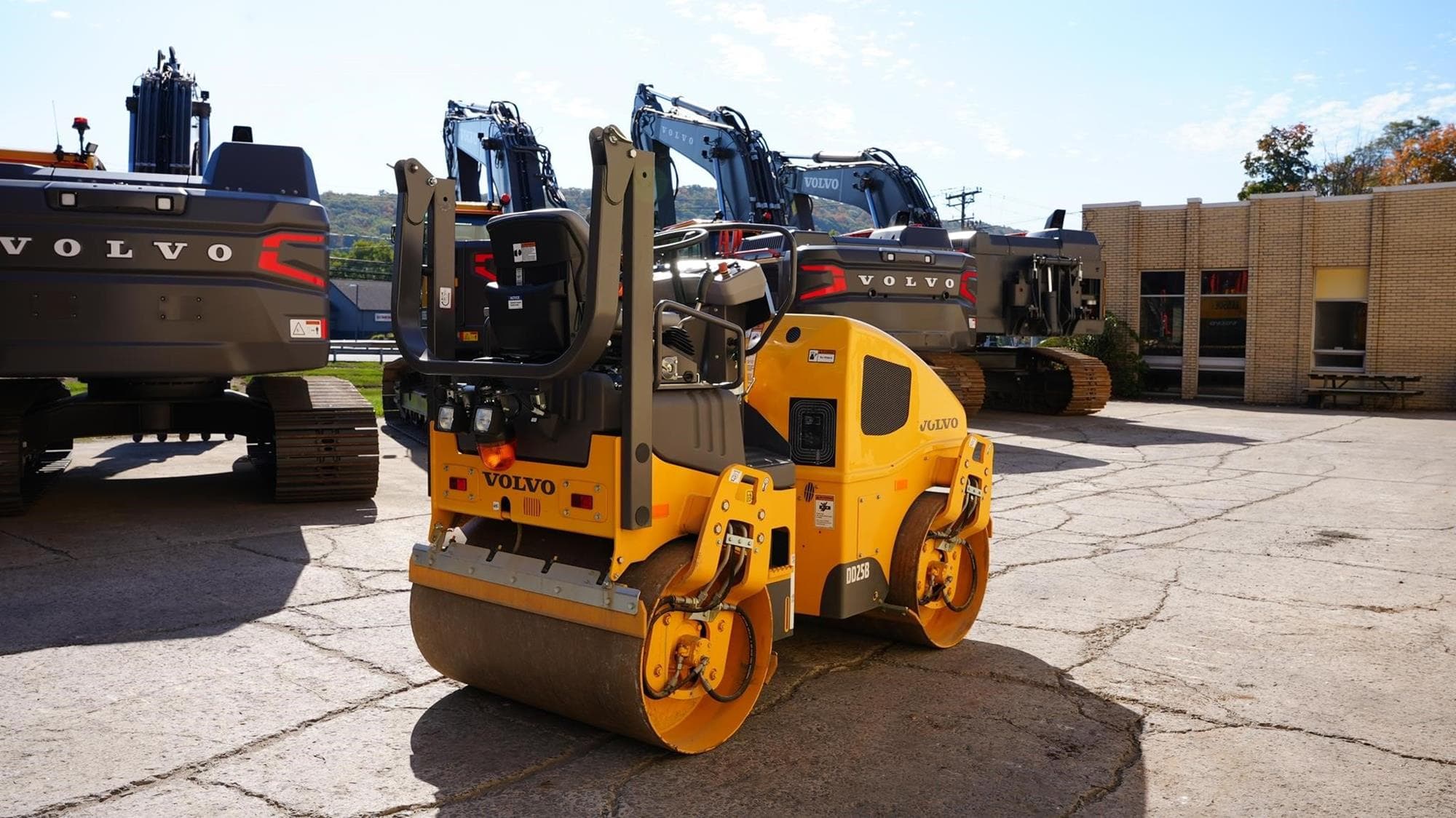 VOLVO DD25B 7nIo9SJ.jpeg