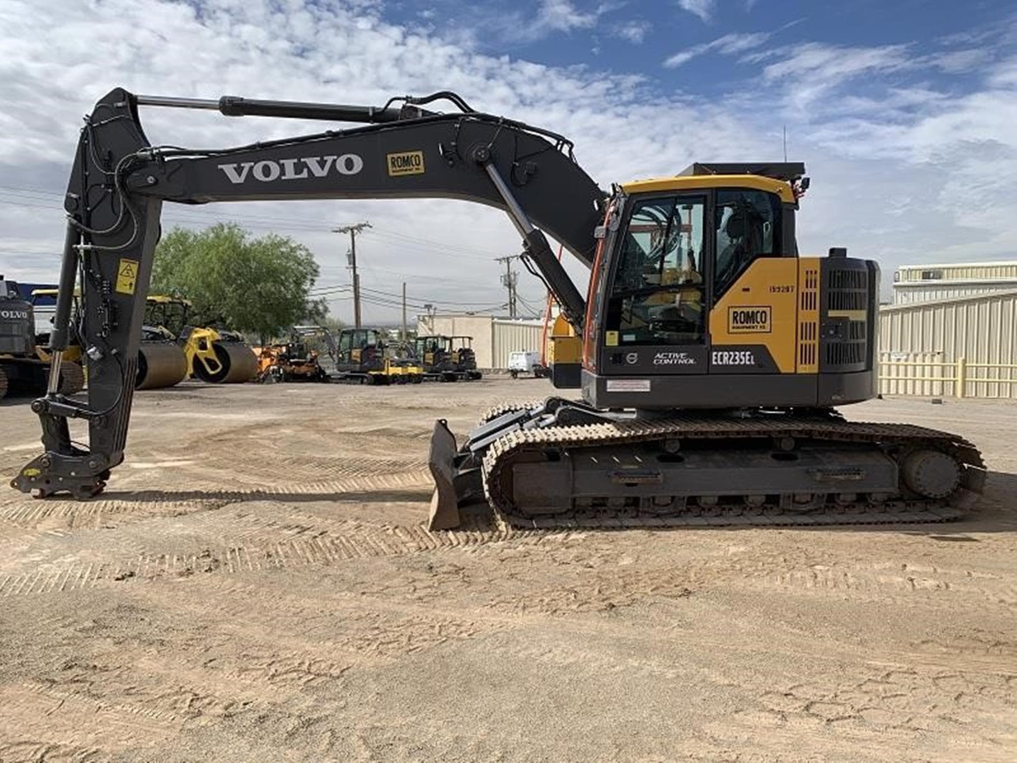 VOLVO ECR235EL GLIU%2b.jpeg