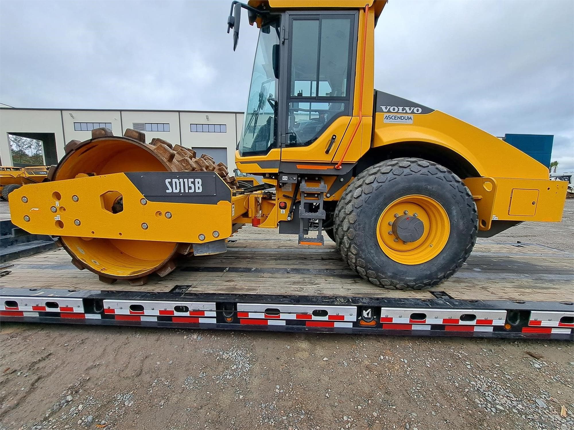 VOLVO SD115B CFdNmzk.jpeg