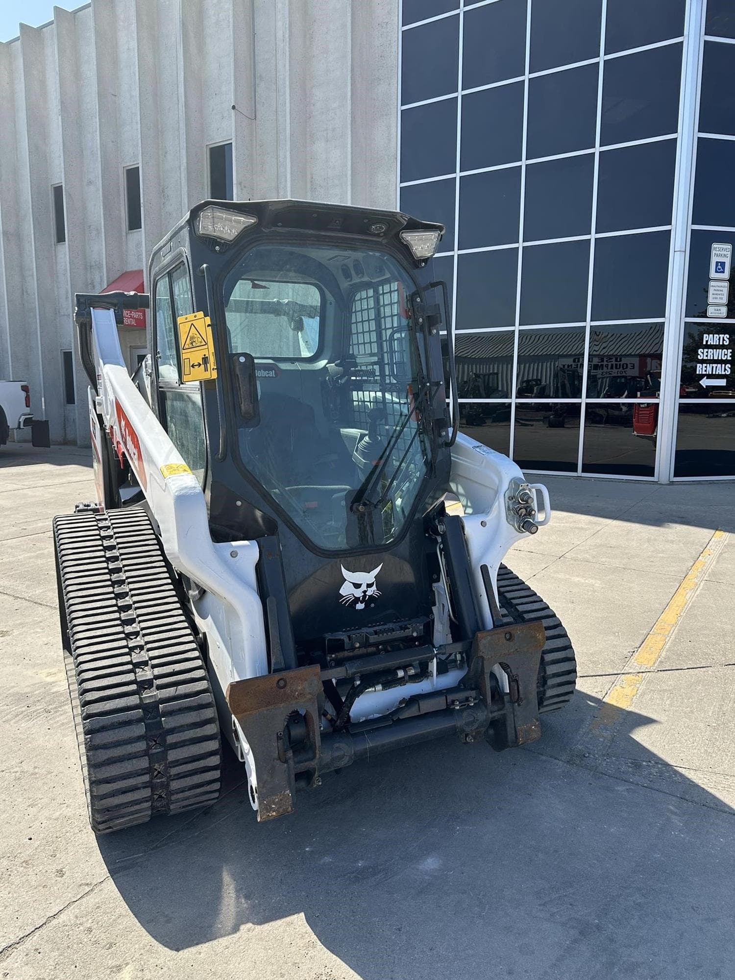 BOBCAT T66 9lbncdX.jpeg