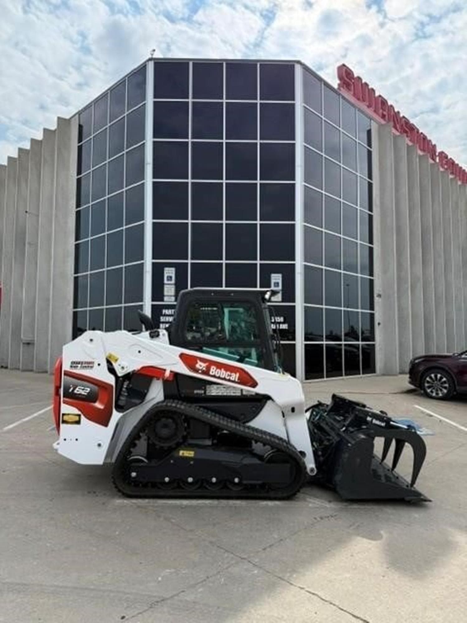 BOBCAT T62 kugdNKI.jpeg