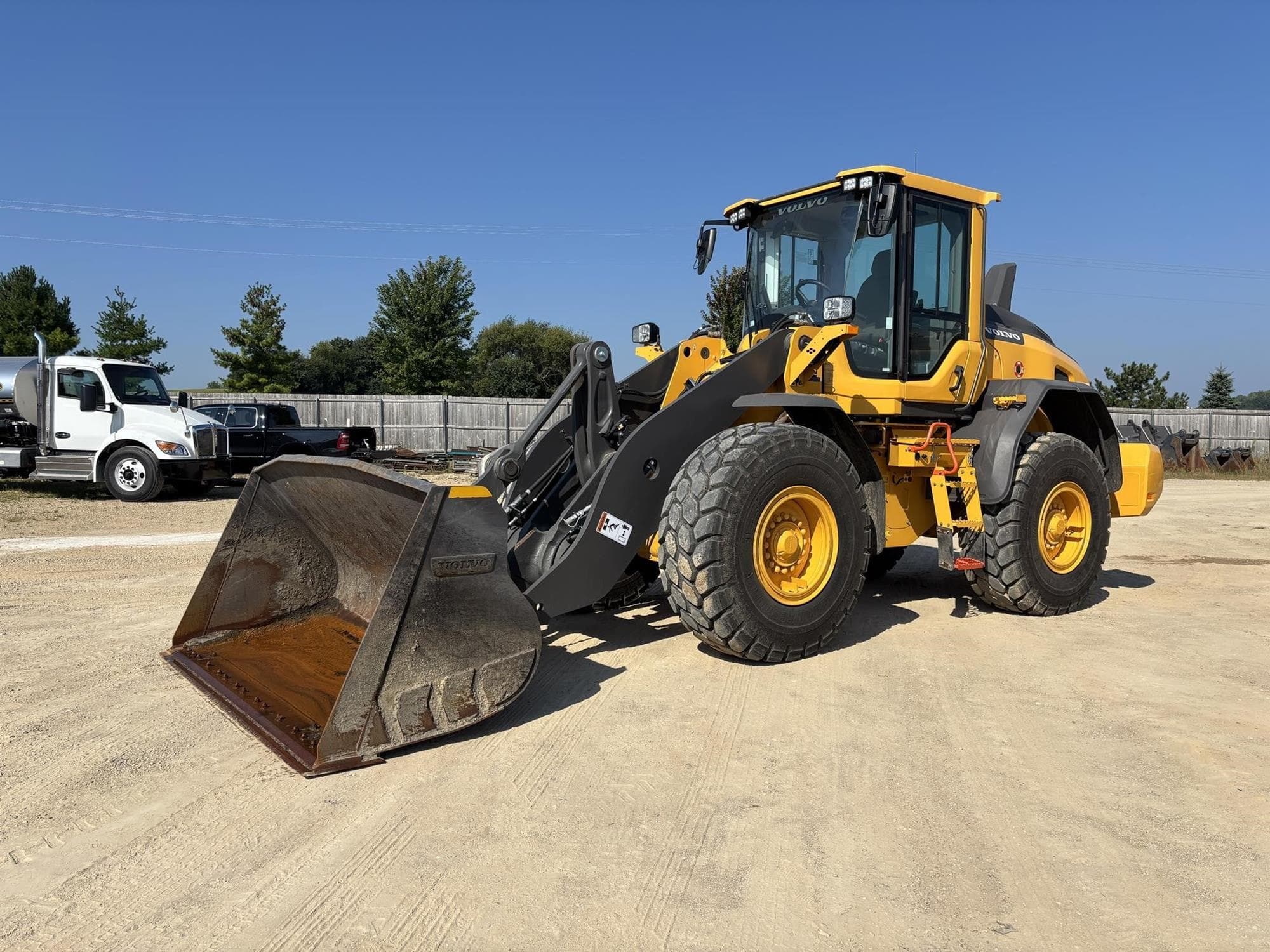 VOLVO L70H OtqV1Wq.jpeg
