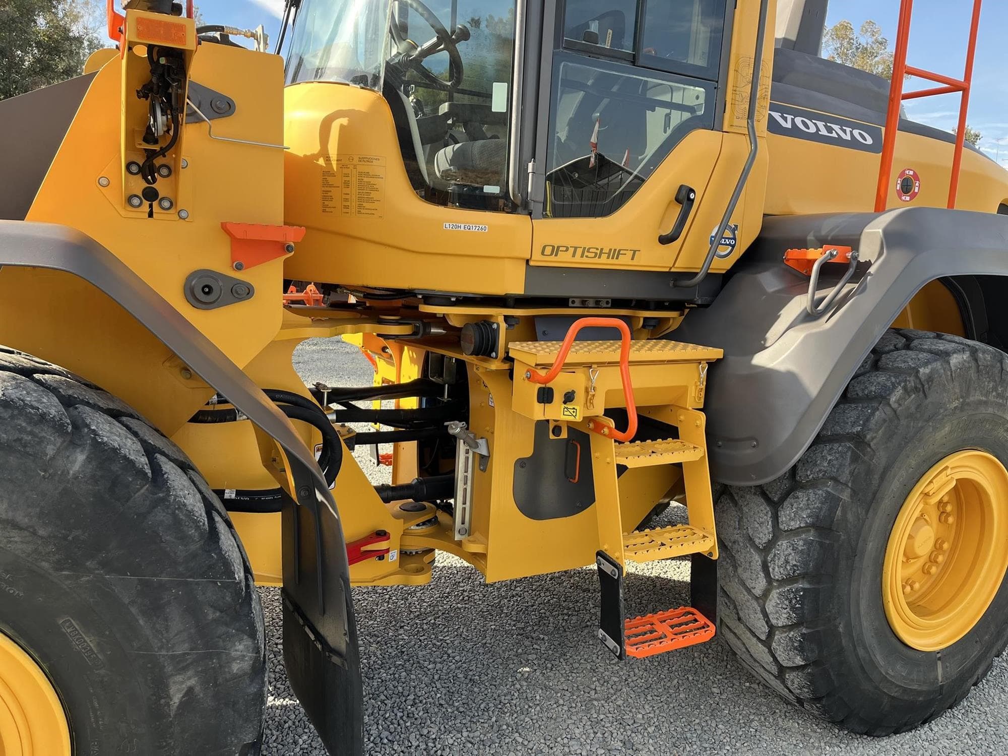 VOLVO L120H 94EB1Kq.jpeg