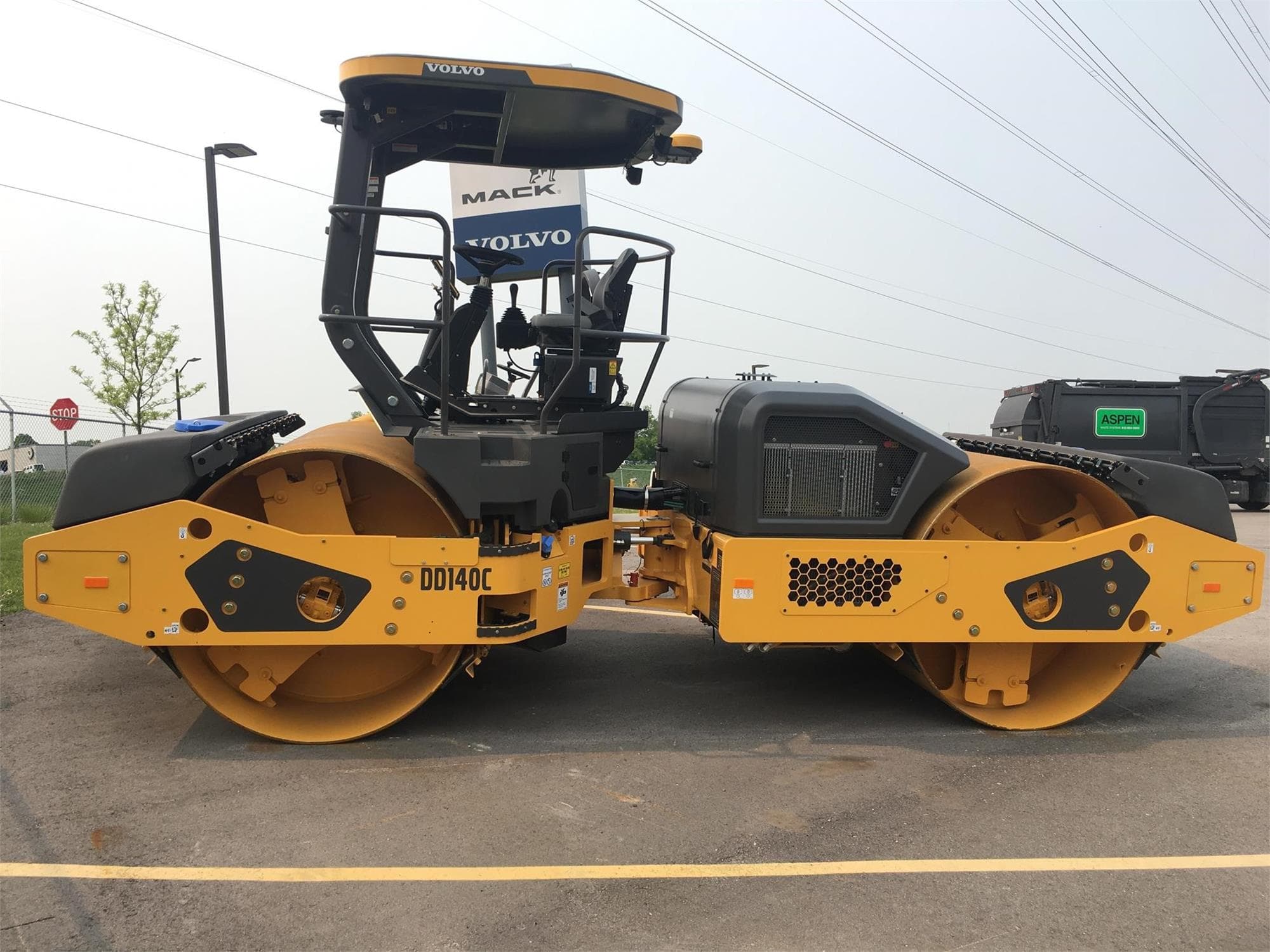 VOLVO DD140C 66UZh9y.jpeg