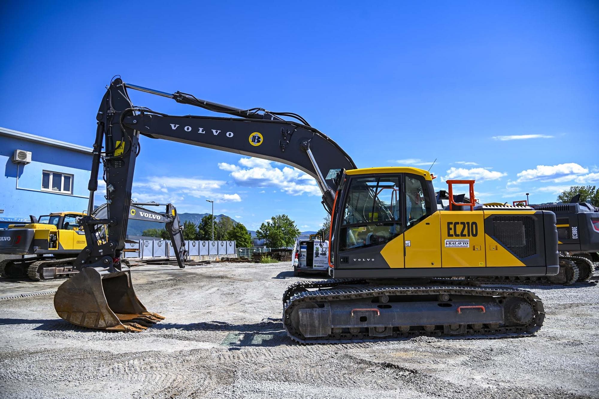 Volvo_EC210F_410054_2025_0002.jpg