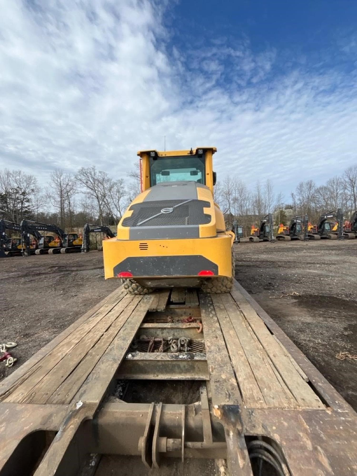 VOLVO SD115B JDEvCwn.jpeg