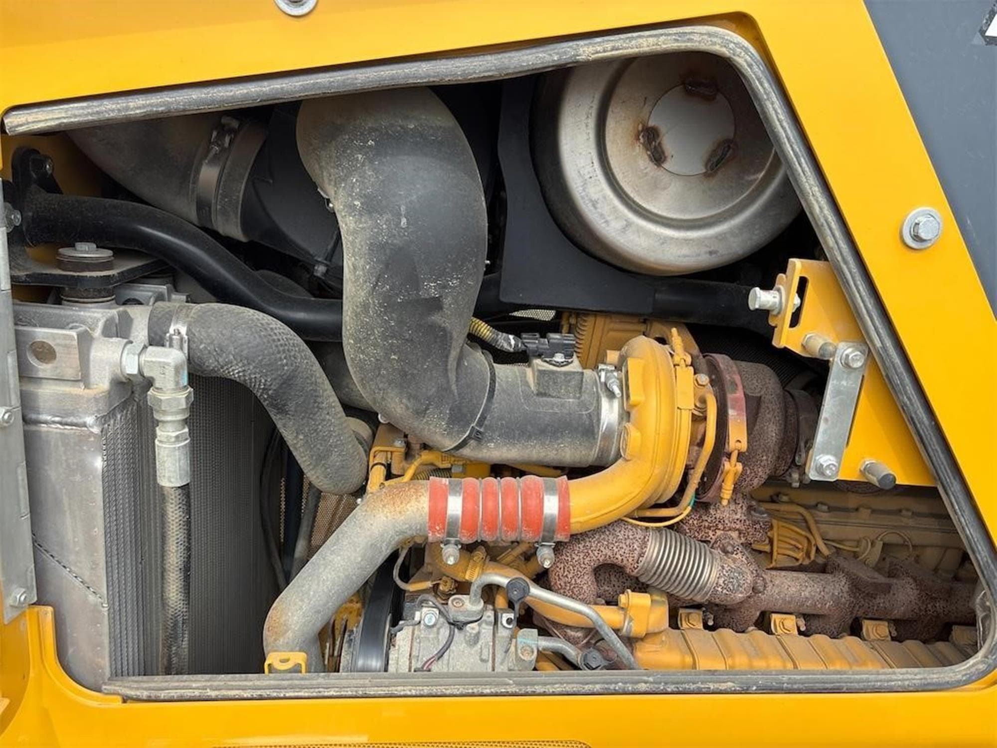 DEERE 750L LGP OfJ4cOf.jpeg