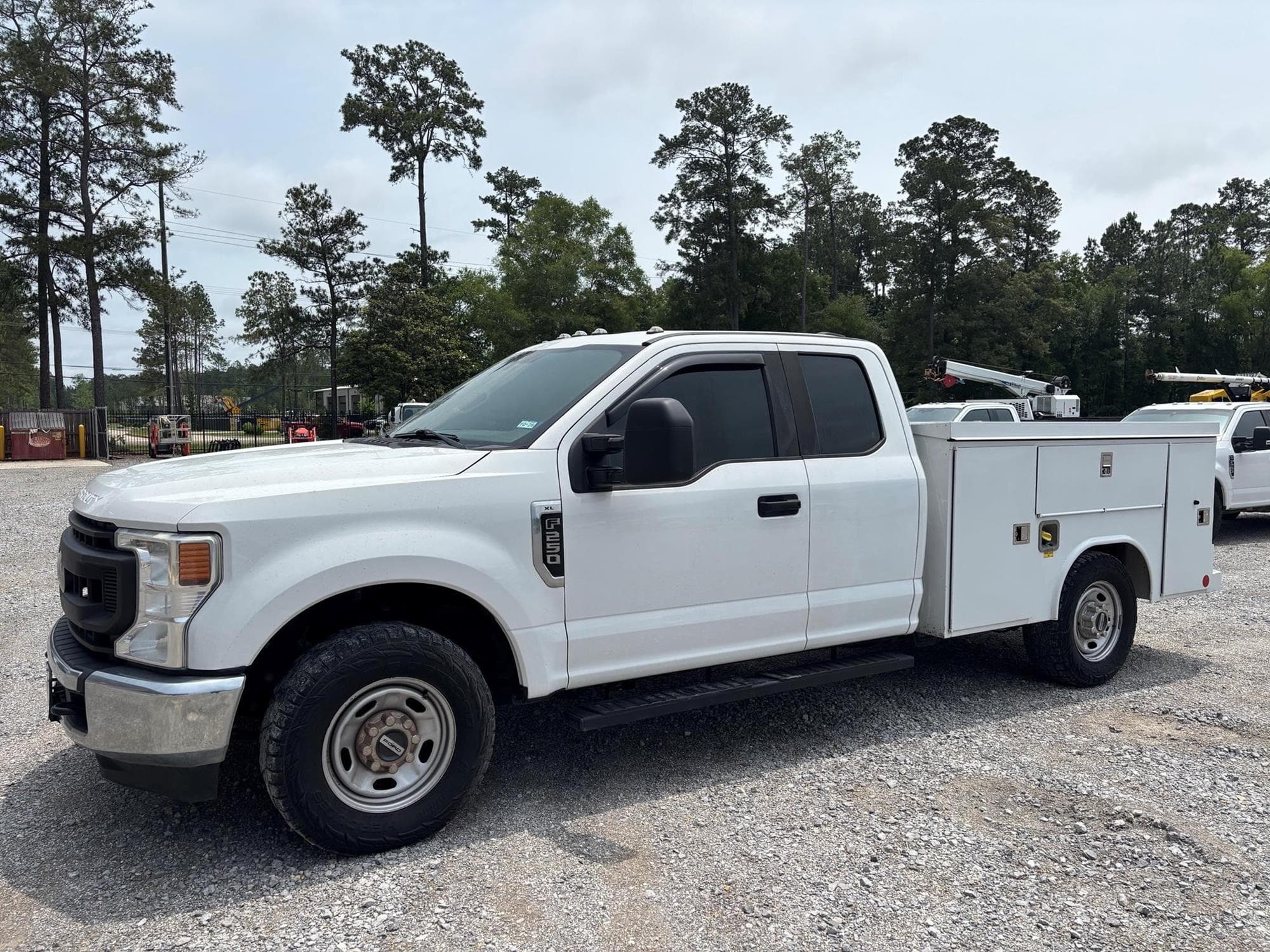 FORD F250 XL UiUcUQ9.jpeg