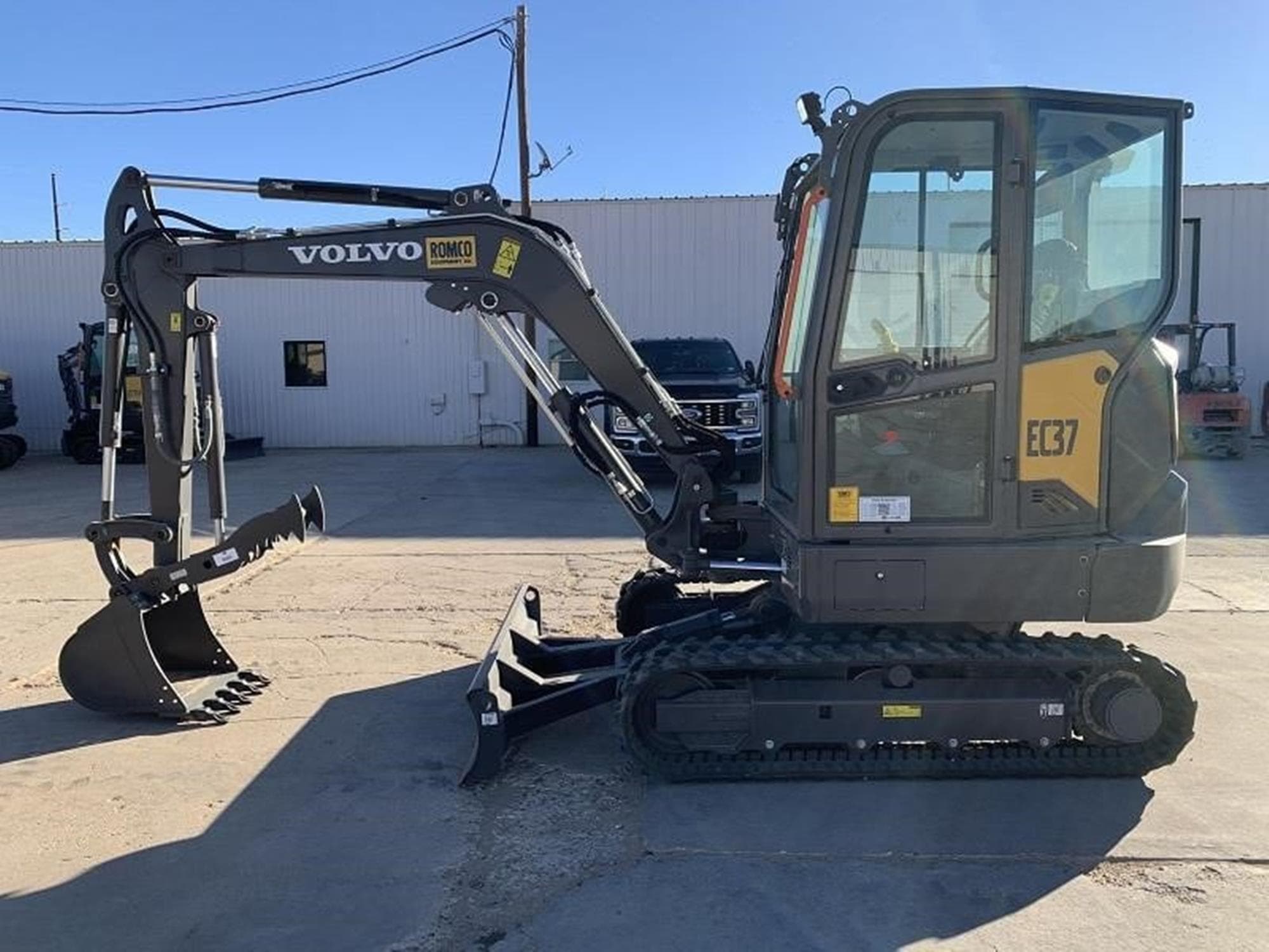 VOLVO EC37F TOnr78c.jpeg