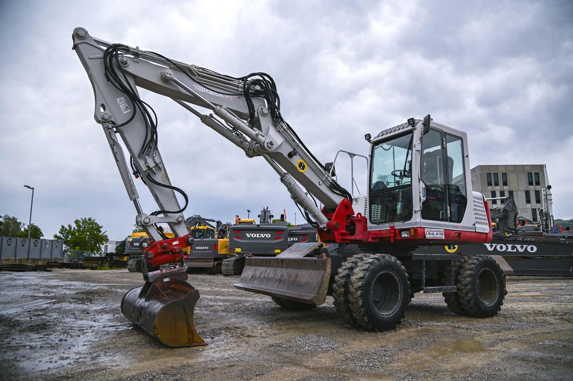 Takeuchi_TB175W_17540089_2008_0001.jpg