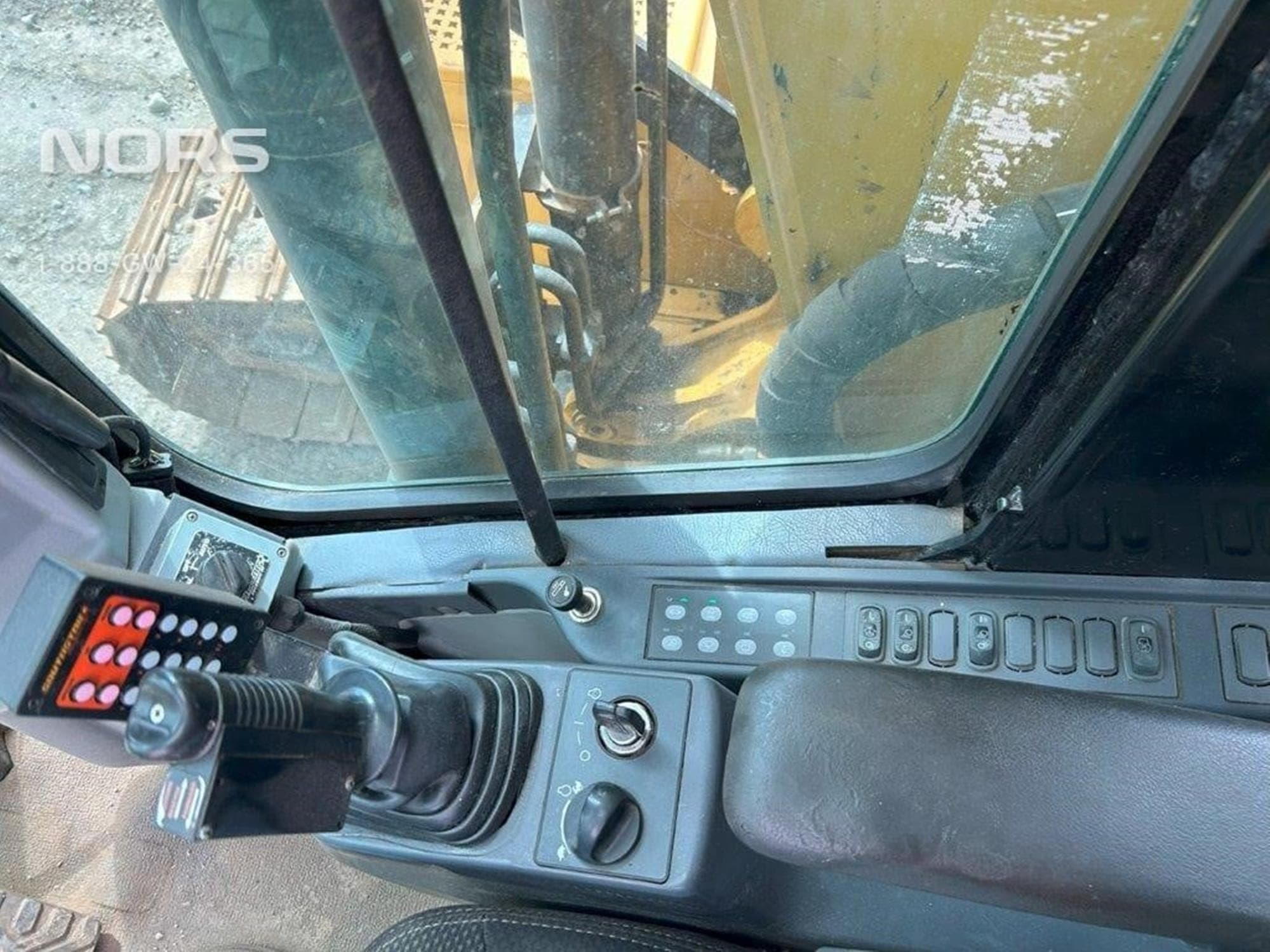 CATERPILLAR 320D FM KurruIn.jpeg