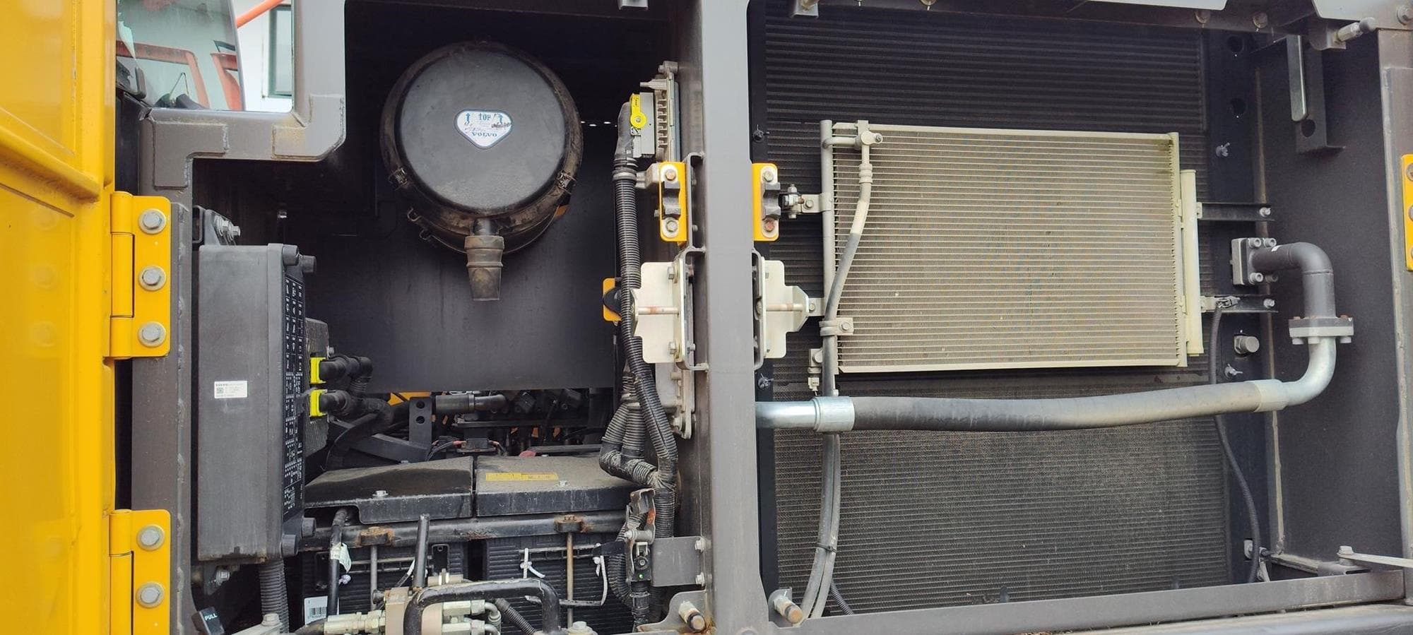 VOLVO EC300EL 38J01ZE.jpeg