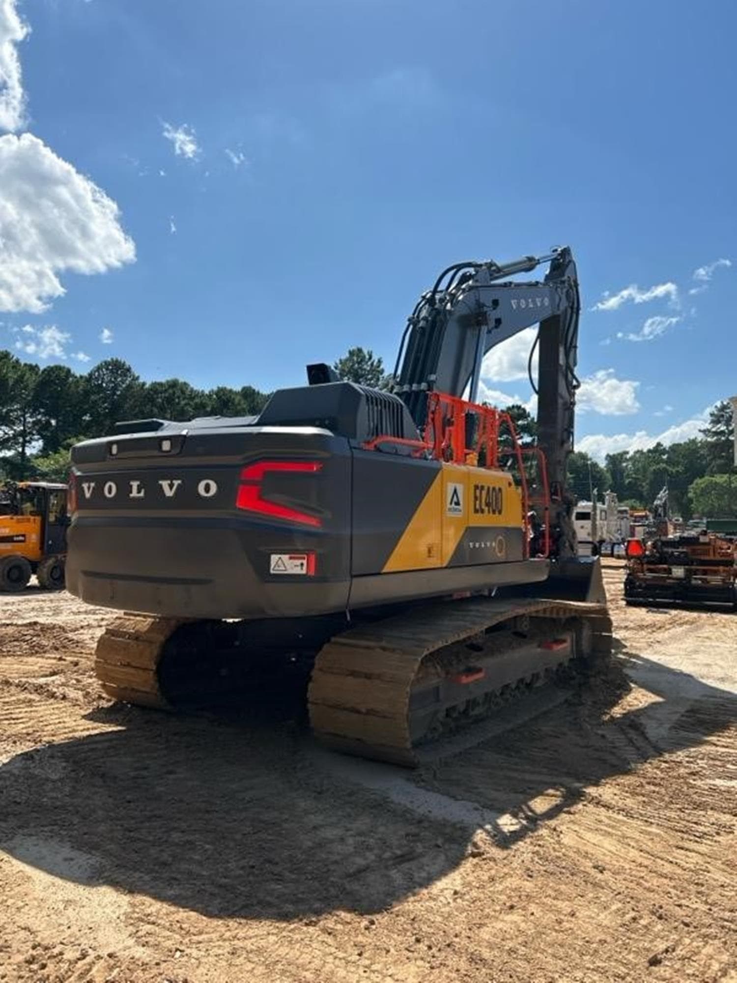 VOLVO EC400FL5 BUFBUed.jpeg