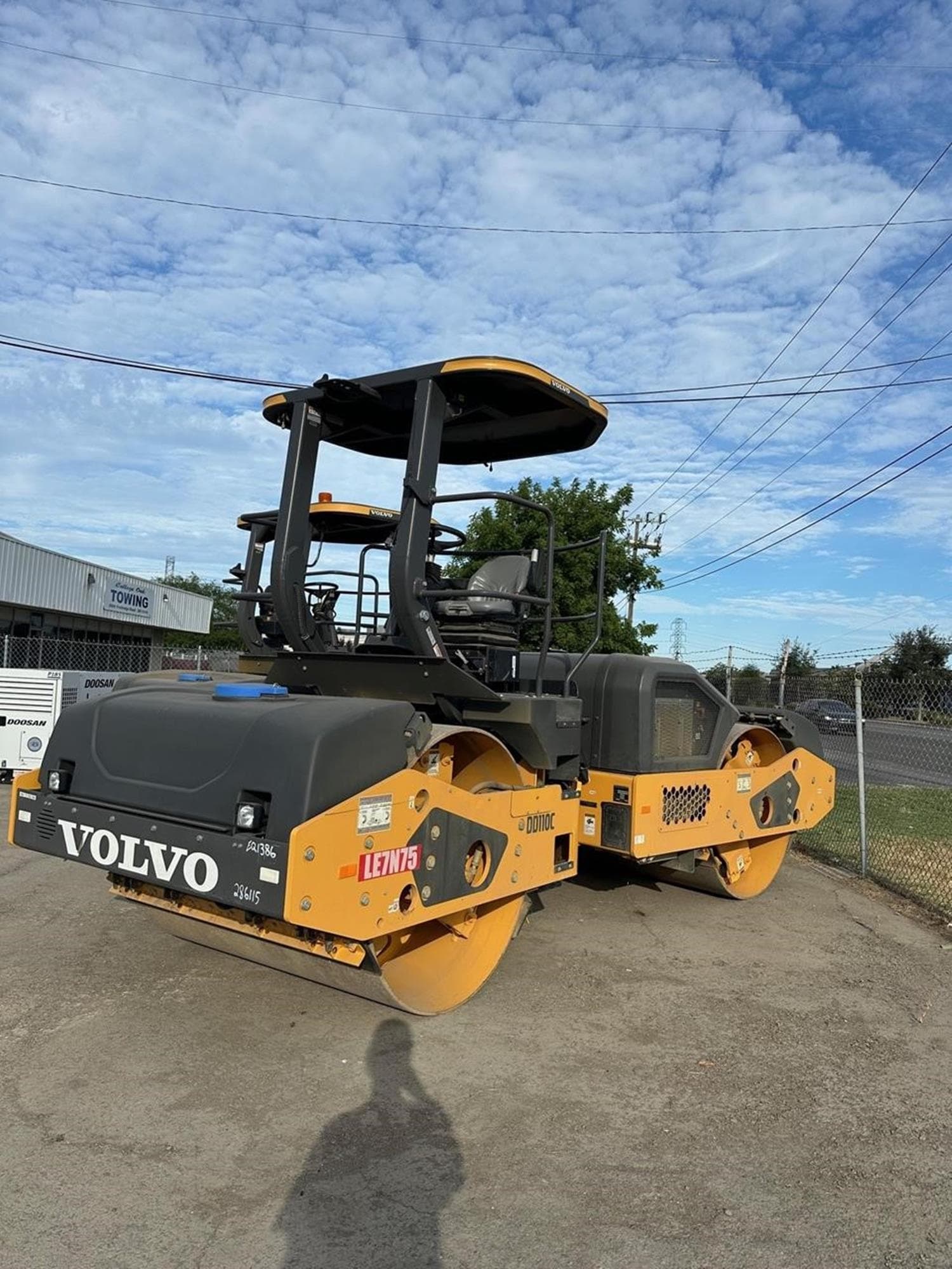 VOLVO DD110C 1%2b6QG.jpeg