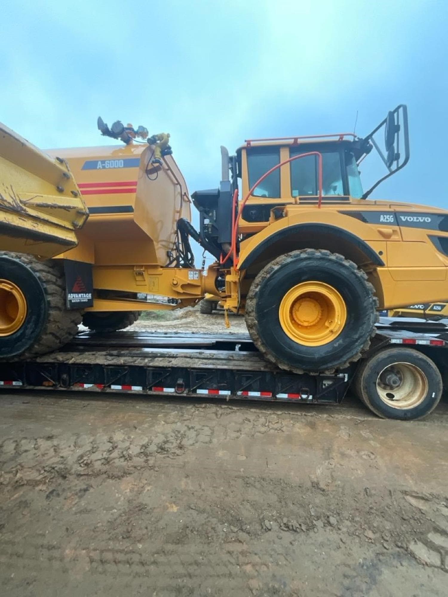 VOLVO A25G ObN5cCL.jpeg